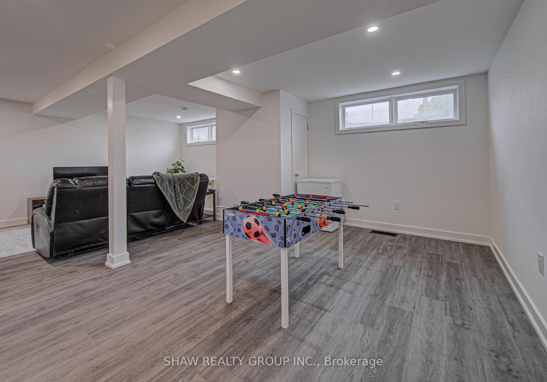 Photo 33 of 128 Pollock Avenue, Cambridge, Alison — HOMEH