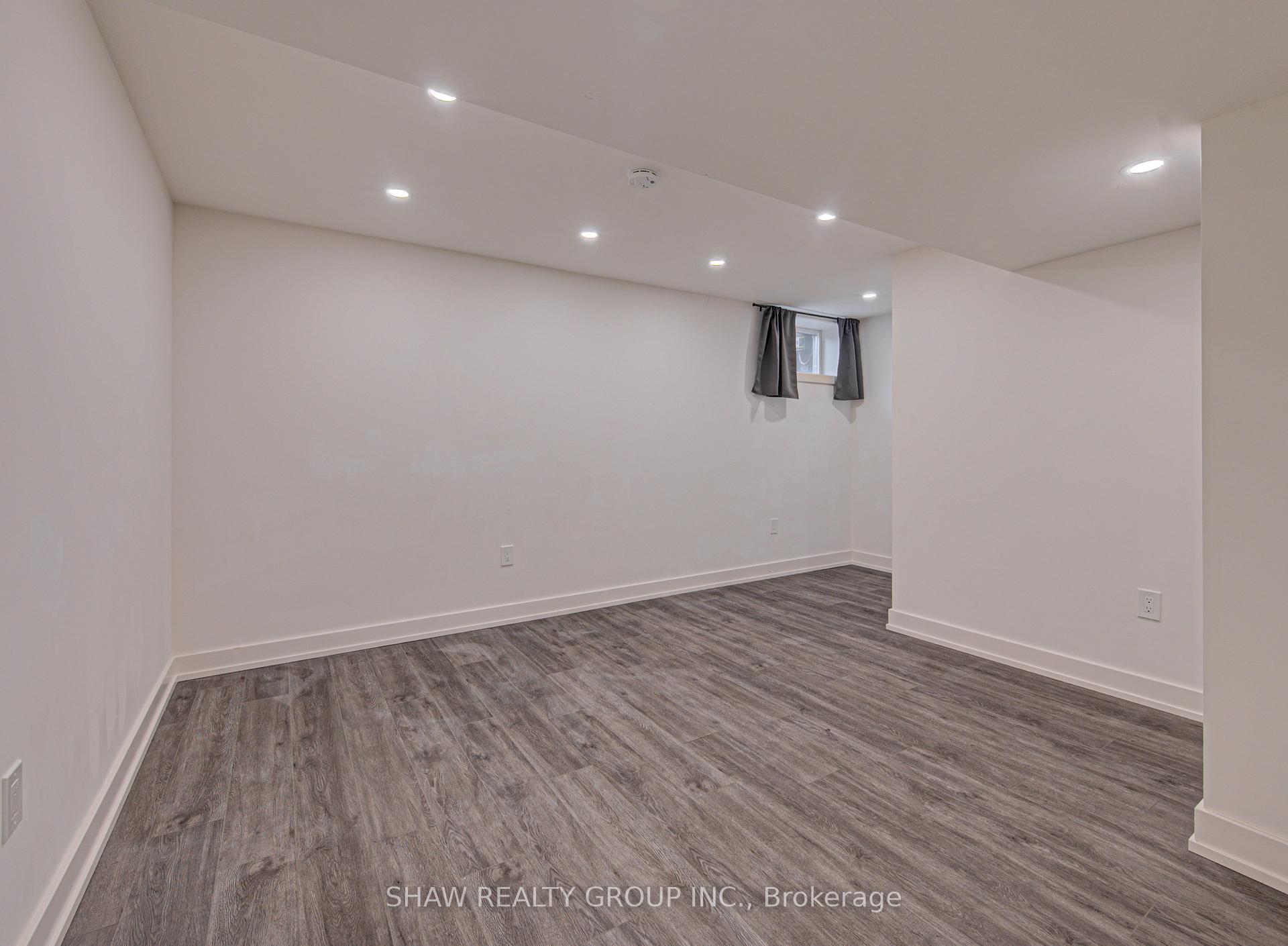 Photo 41 of 128 Pollock Avenue, Cambridge, Alison — HOMEH
