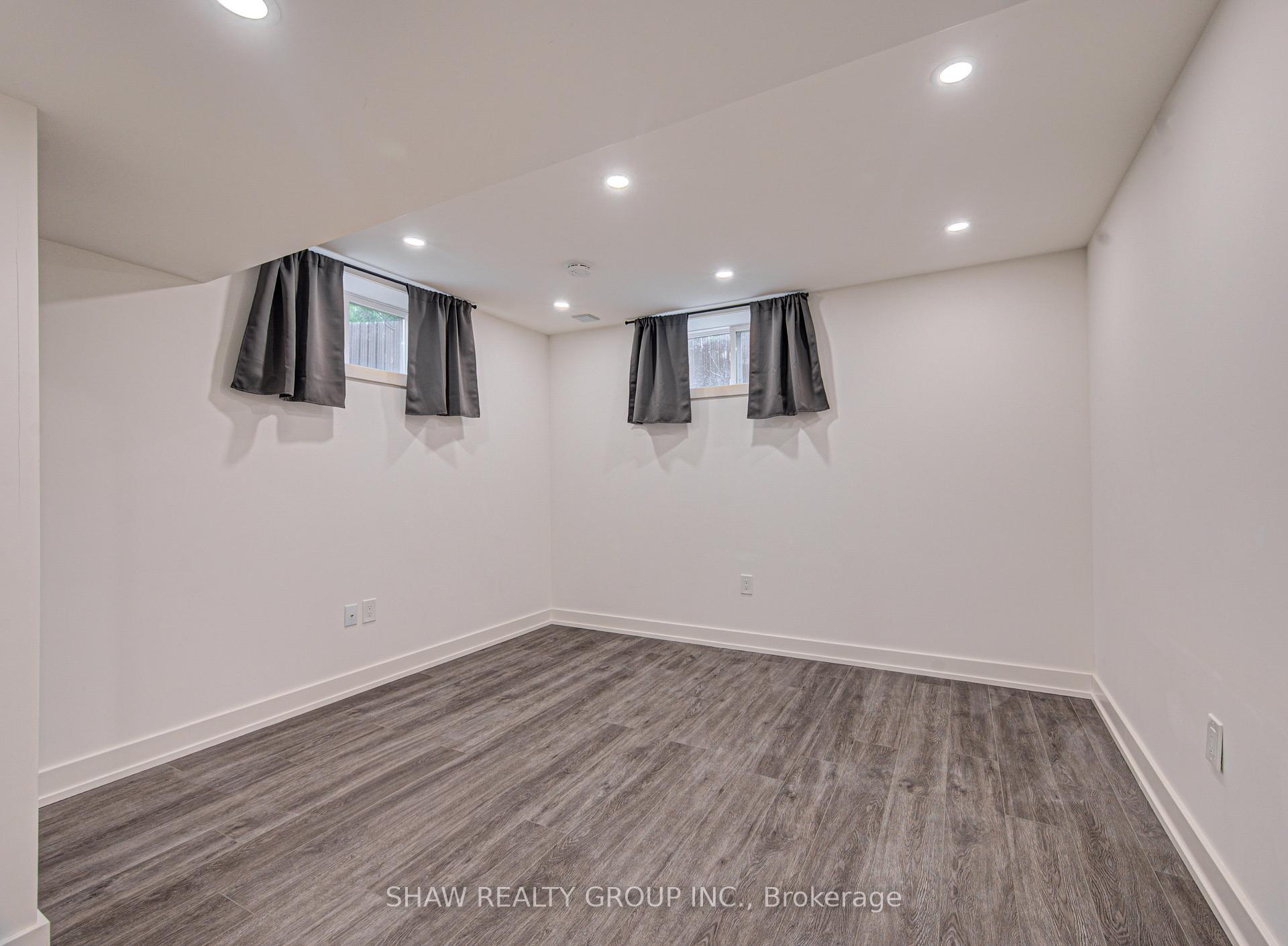 Photo 42 of 128 Pollock Avenue, Cambridge, Alison — HOMEH