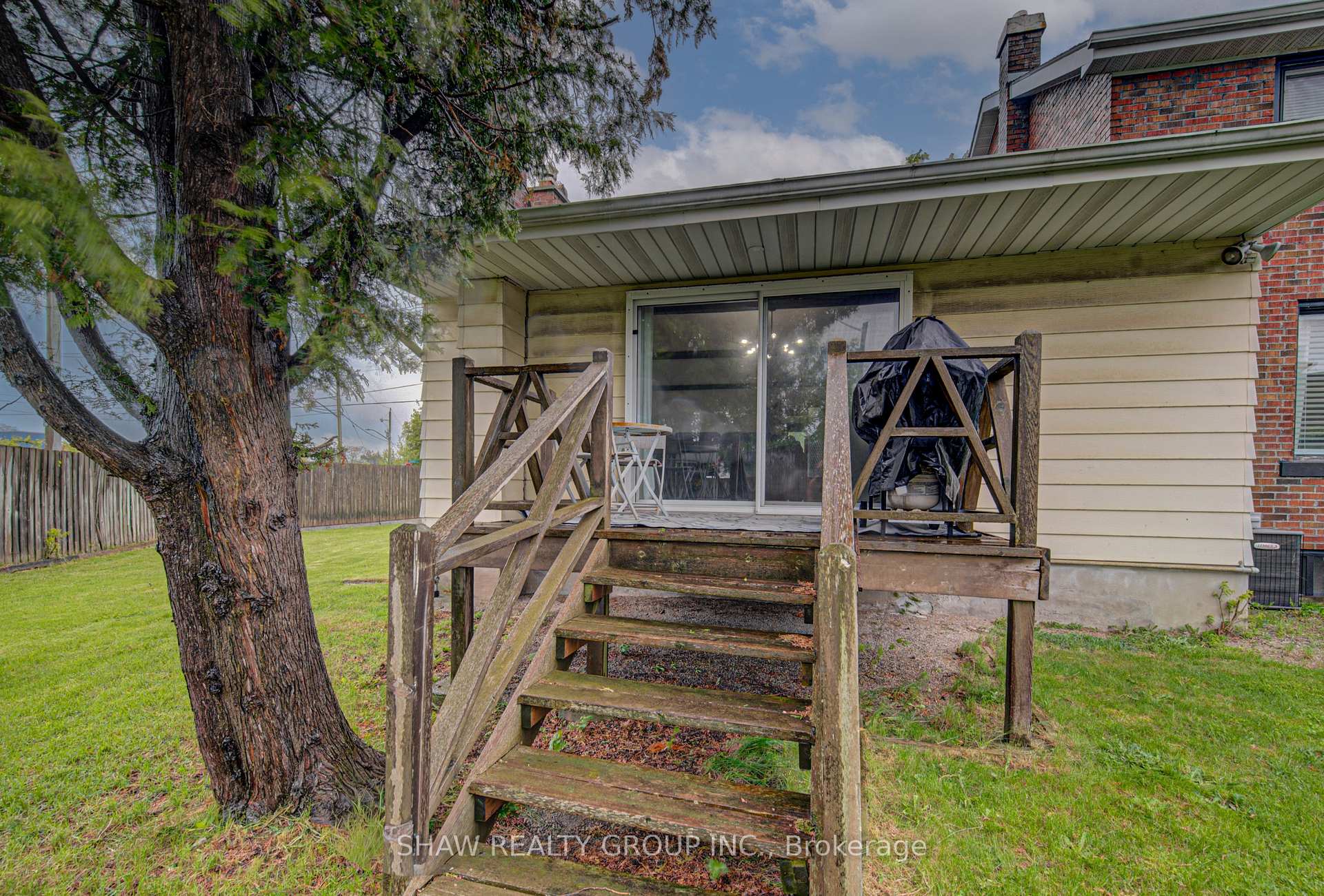 Photo 45 of 128 Pollock Avenue, Cambridge, Alison — HOMEH