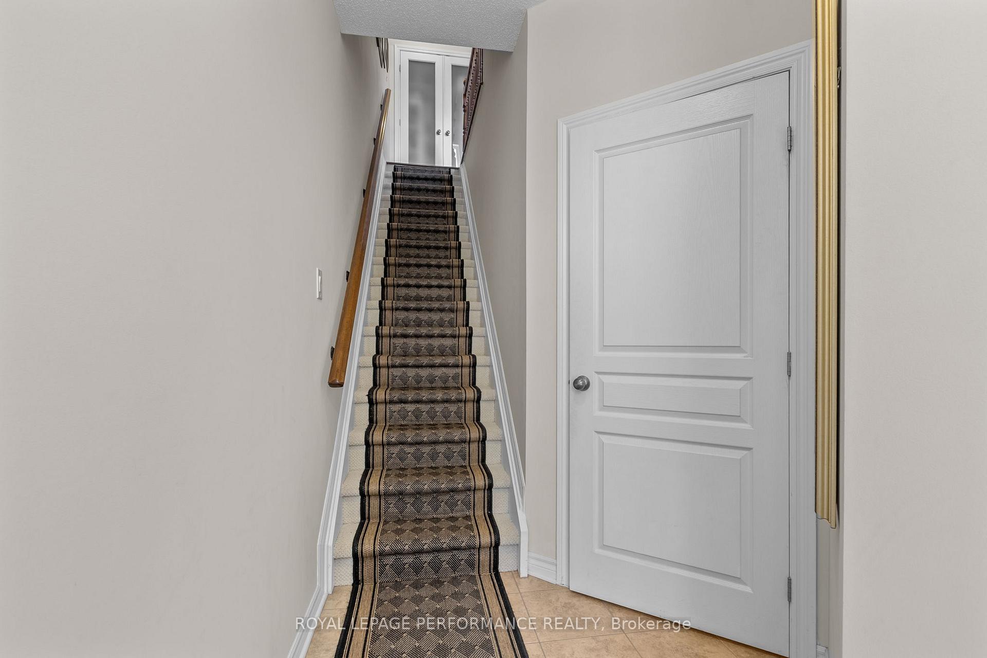 Photo 3 of 80A Stonehaven Drive, Ottawa, Kanata - Bridlewood — HOMEH