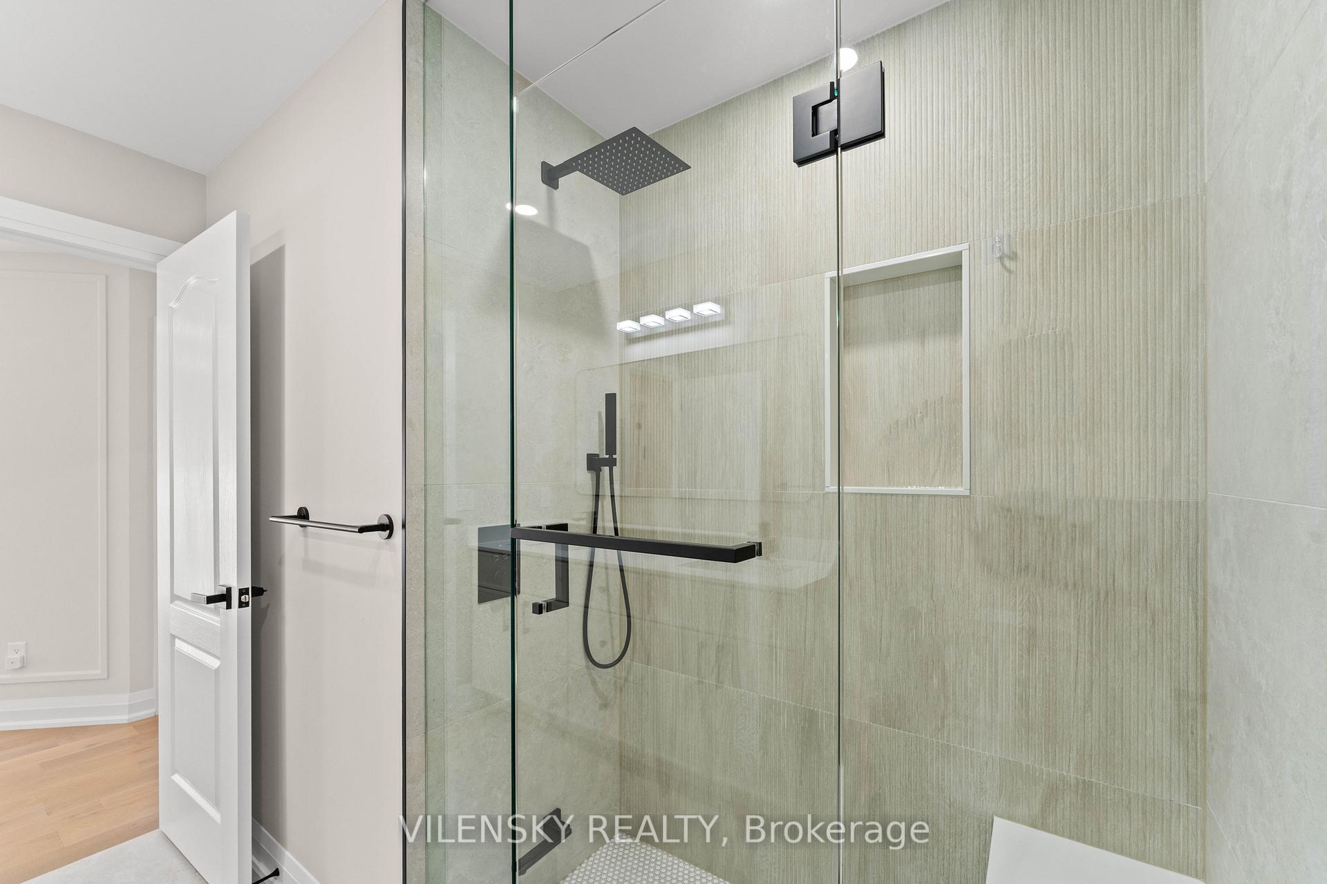 Photo 32 of 68 Alex Black Street, Vaughan, Patterson — HOMEH