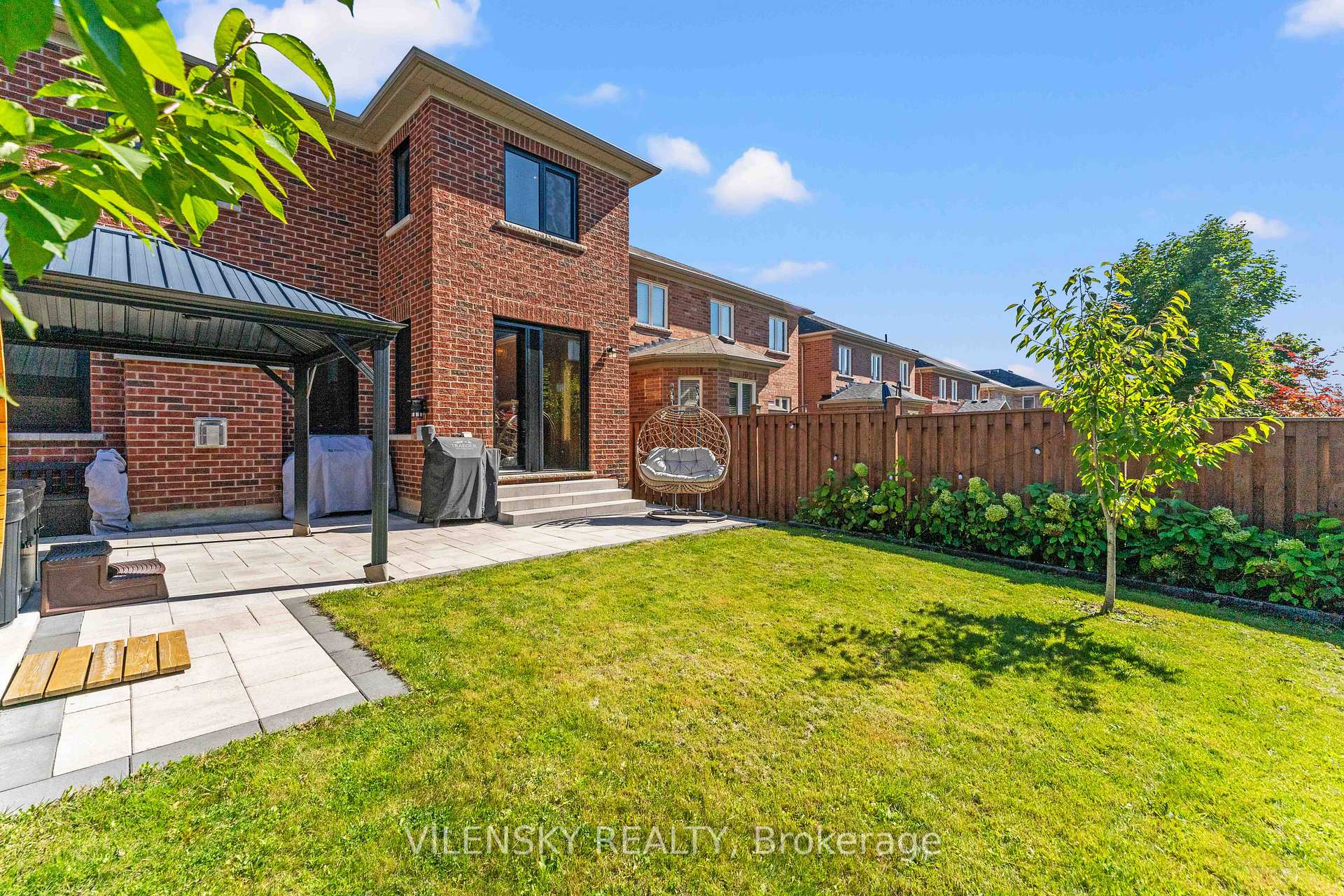 Photo 41 of 68 Alex Black Street, Vaughan, Patterson — HOMEH