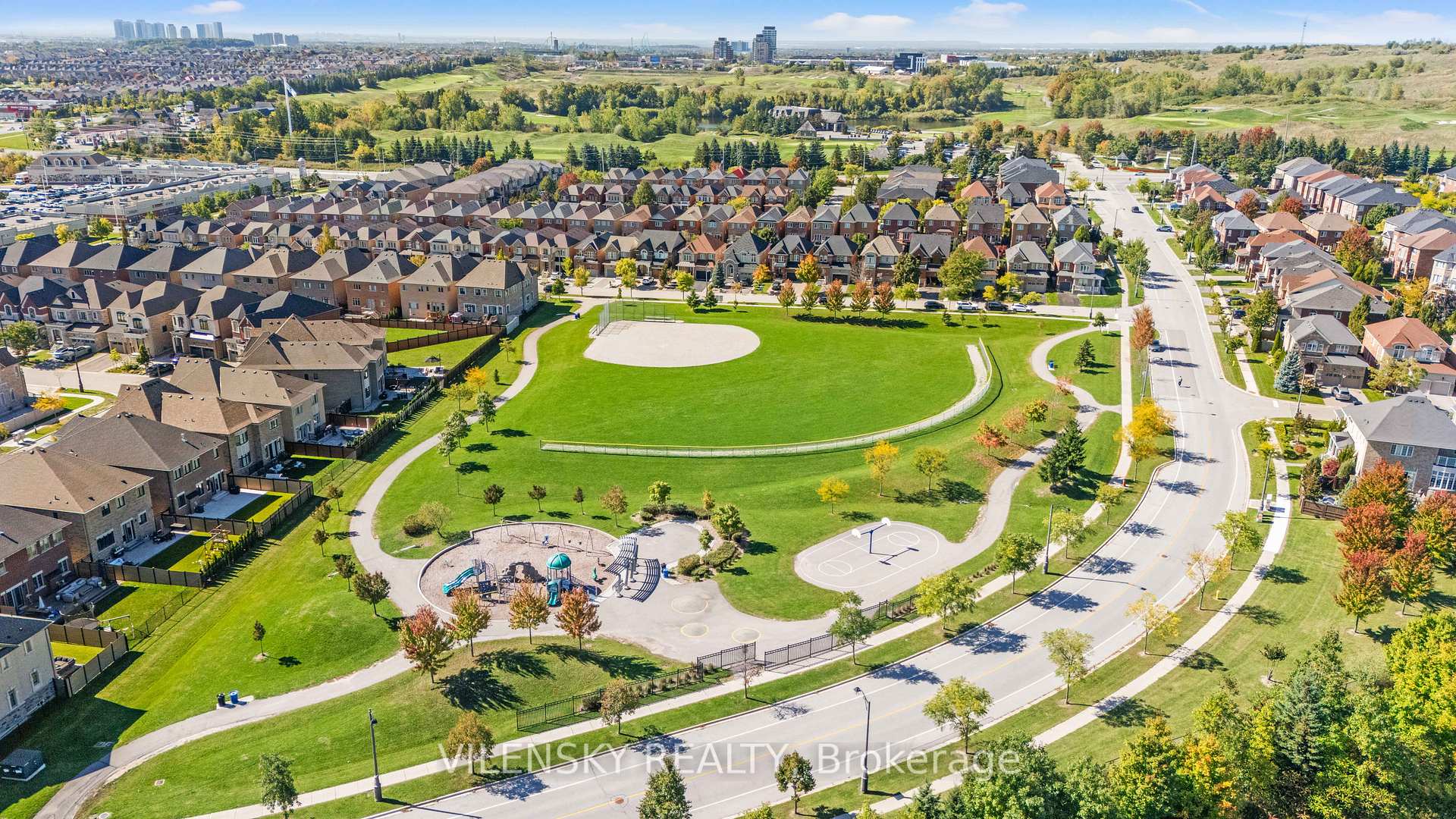 Photo 46 of 68 Alex Black Street, Vaughan, Patterson — HOMEH