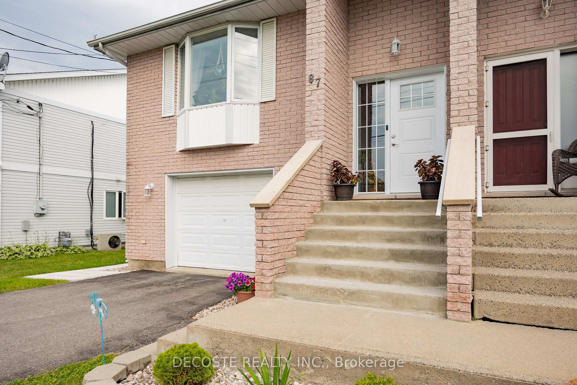 Photo 2 of 87 Tonia Street, North Glengarry, Alexandria — HOMEH