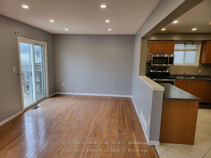 Photo 4 of 152 Prosperity Drive, Kitchener, Larentian West — HOMEH