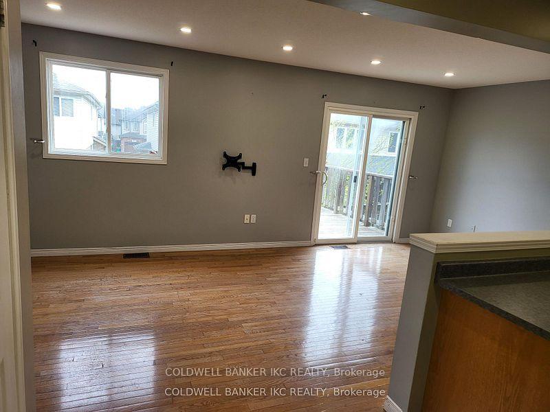 Photo 5 of 152 Prosperity Drive, Kitchener, Larentian West — HOMEH