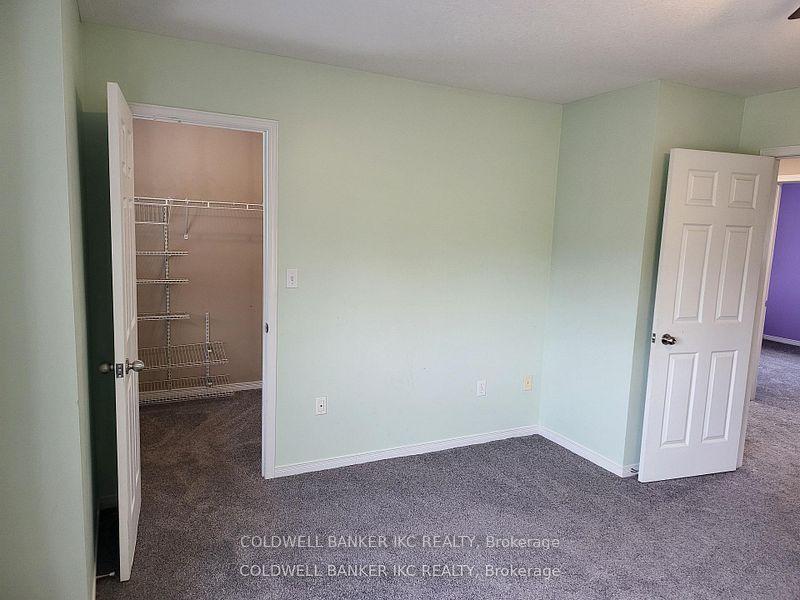 Photo 9 of 152 Prosperity Drive, Kitchener, Larentian West — HOMEH