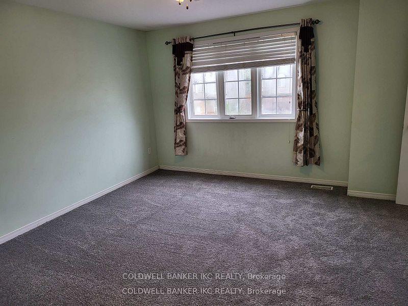 Photo 12 of 152 Prosperity Drive, Kitchener, Larentian West — HOMEH