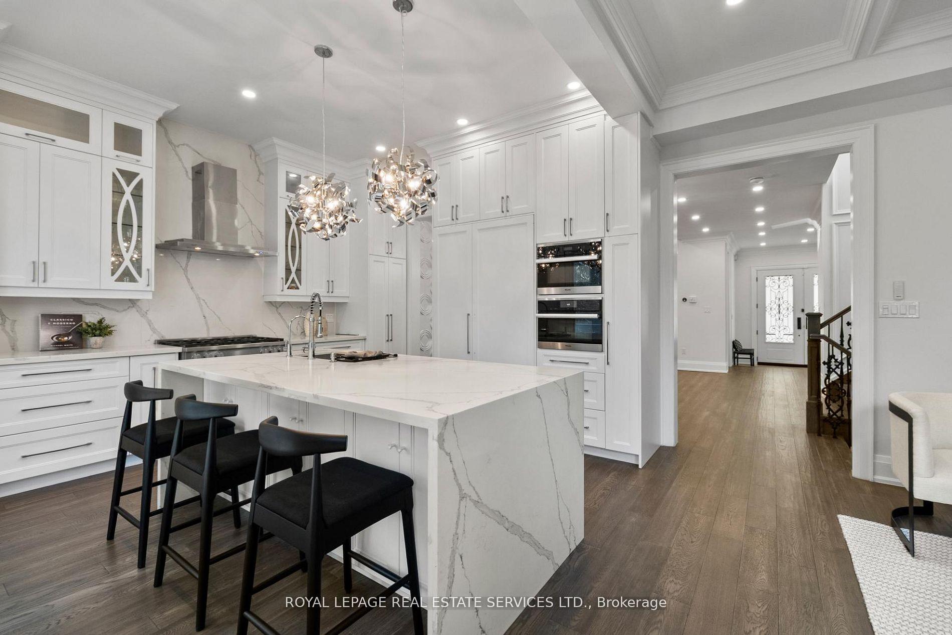 Photo 13 of 5 Kirk Bradden Road W, Etobicoke, Stonegate-Queensway — HOMEH
