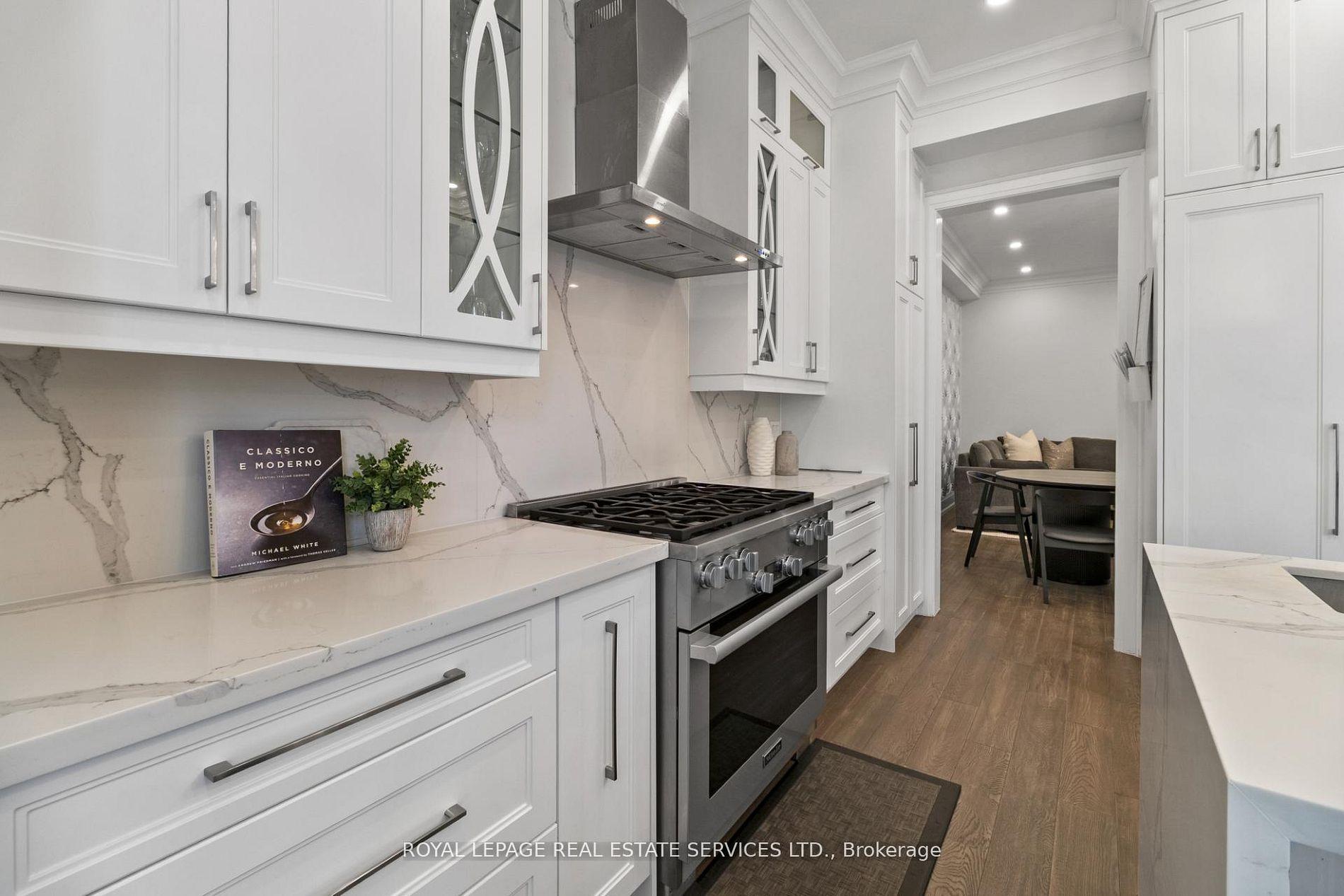 Photo 15 of 5 Kirk Bradden Road W, Etobicoke, Stonegate-Queensway — HOMEH
