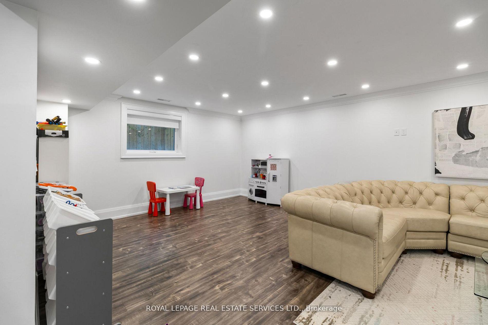 Photo 35 of 5 Kirk Bradden Road W, Etobicoke, Stonegate-Queensway — HOMEH