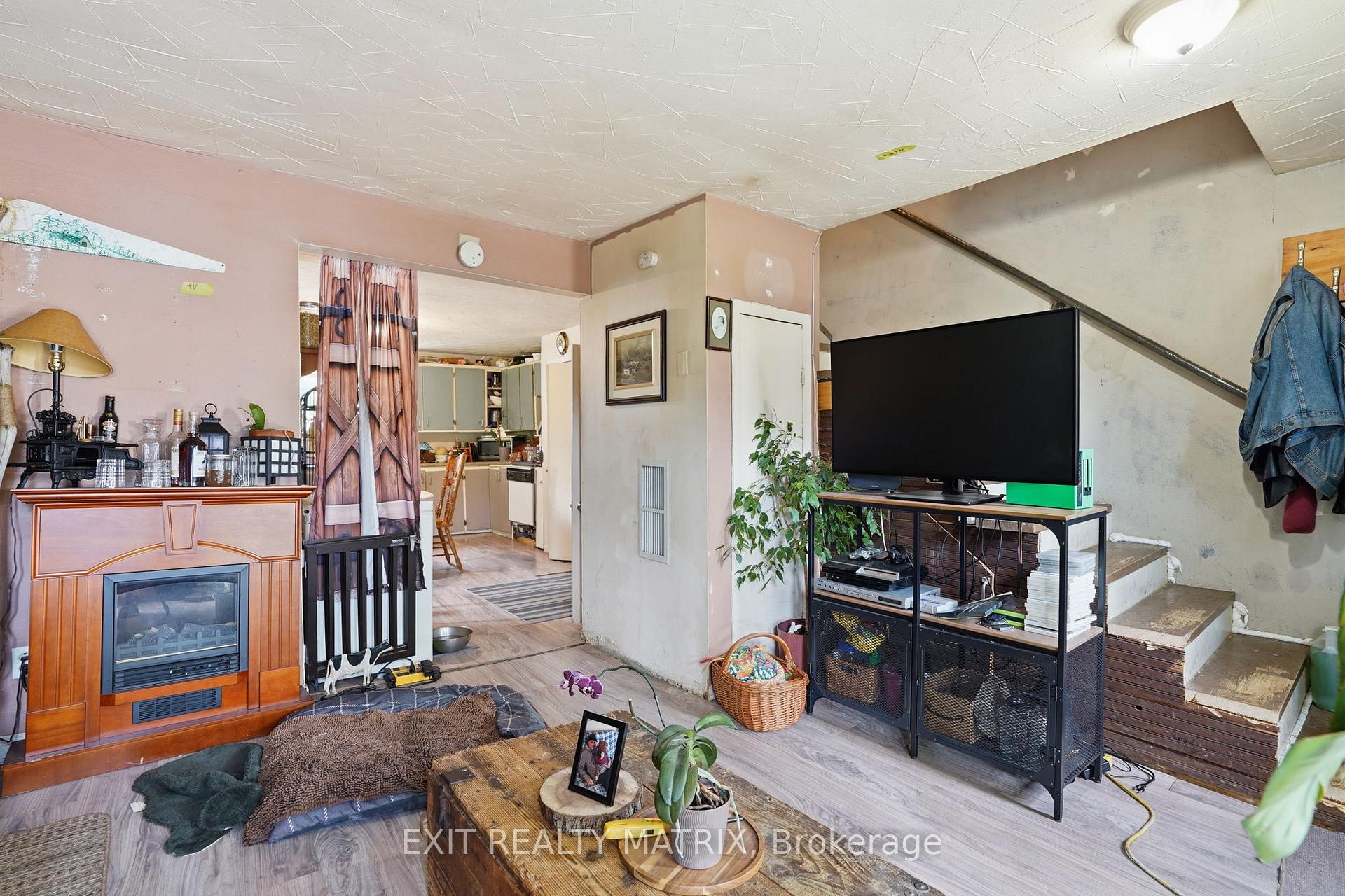 Photo 6 of 10 Peter Street, Champlain, L'Orignal — HOMEH