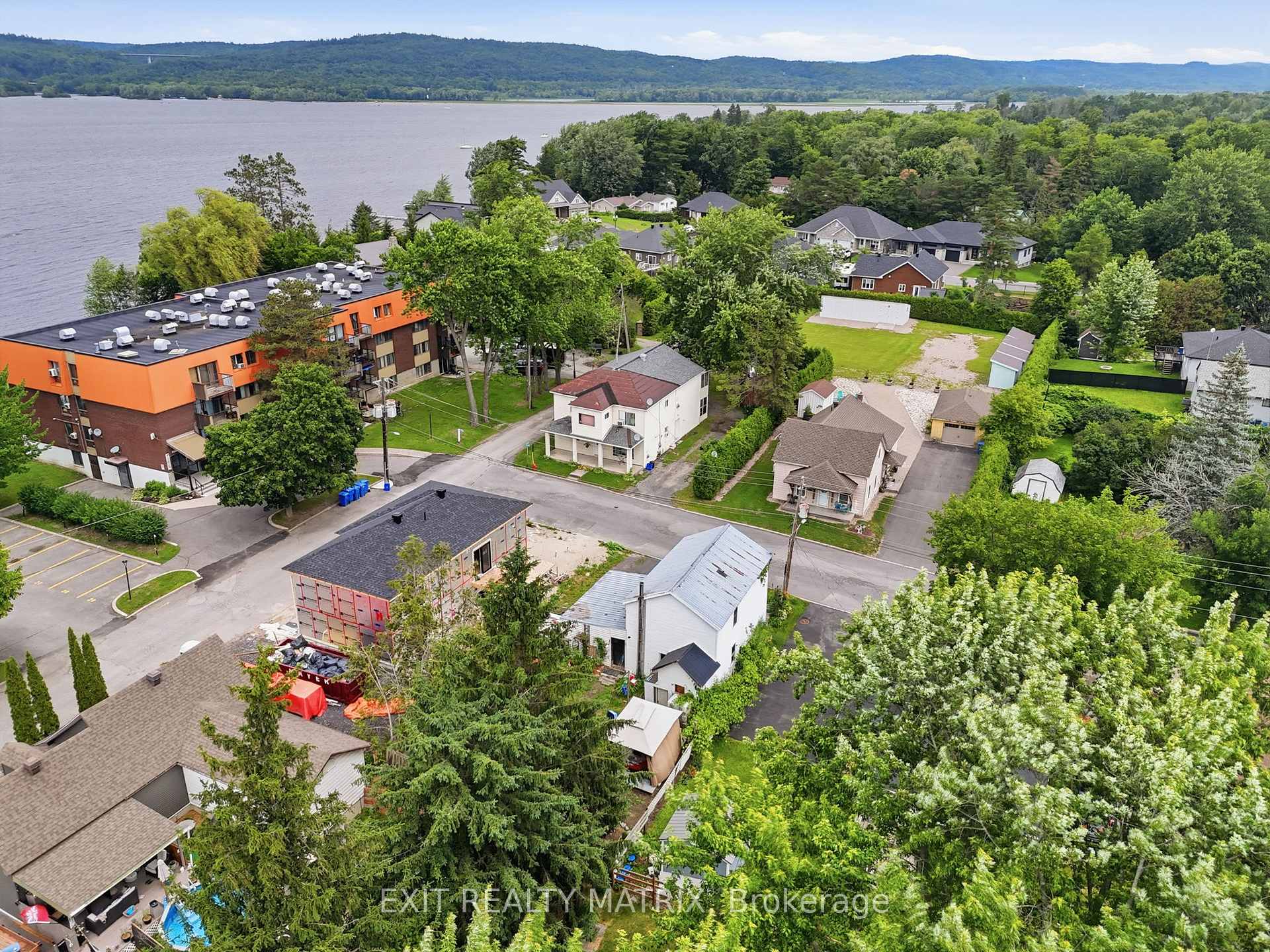 Photo 28 of 10 Peter Street, Champlain, L'Orignal — HOMEH