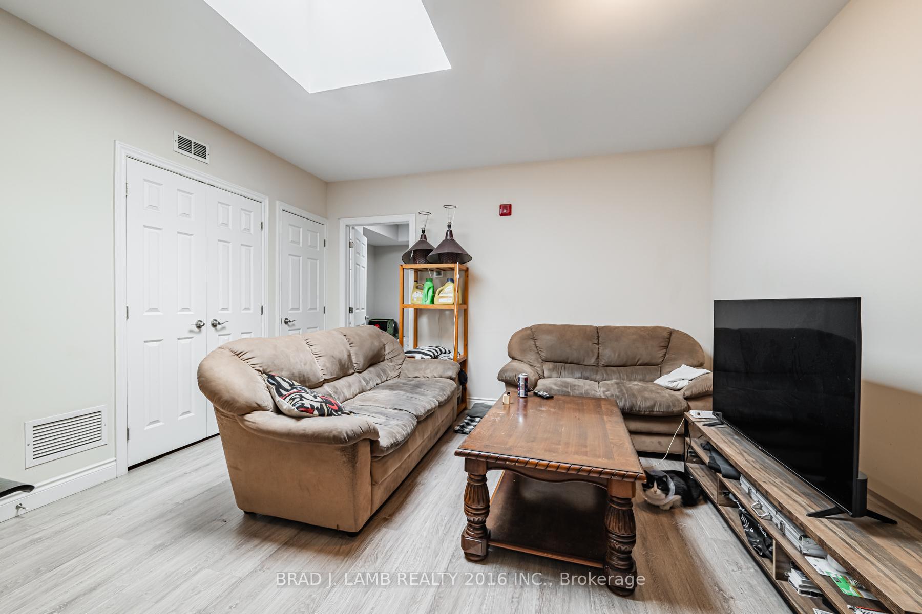 Photo 2 of Unit 3, 2904A Danforth Avenue, Toronto, East End-Danforth — HOMEH