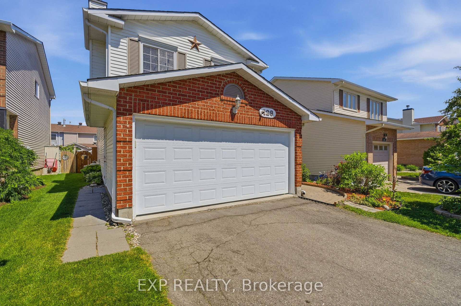 Photo 2 of 129 Pimprenelle Terrace, Ottawa, Queenswood Heights South — HOMEH