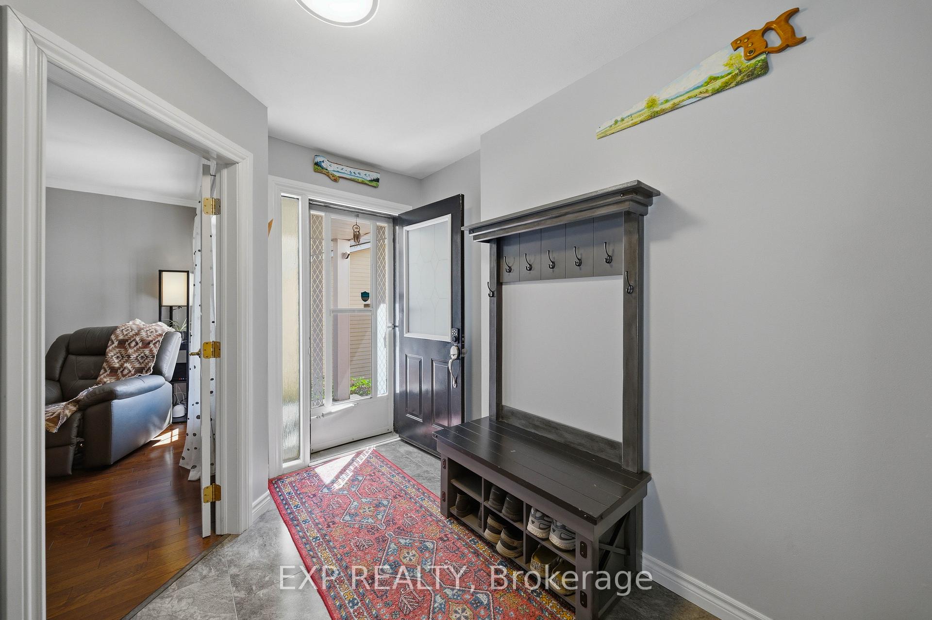 Photo 5 of 129 Pimprenelle Terrace, Ottawa, Queenswood Heights South — HOMEH