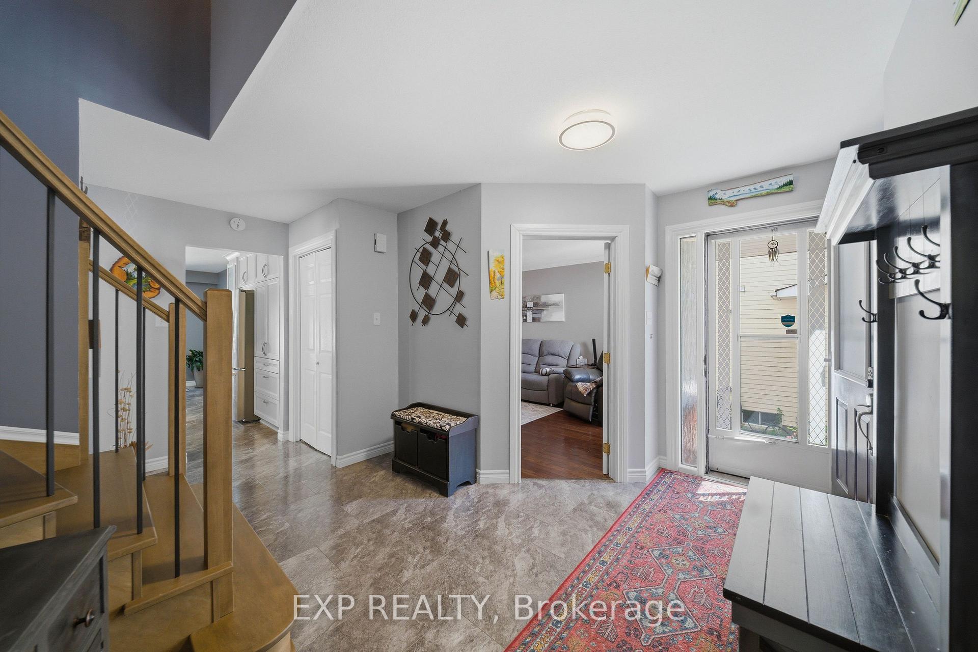 Photo 7 of 129 Pimprenelle Terrace, Ottawa, Queenswood Heights South — HOMEH