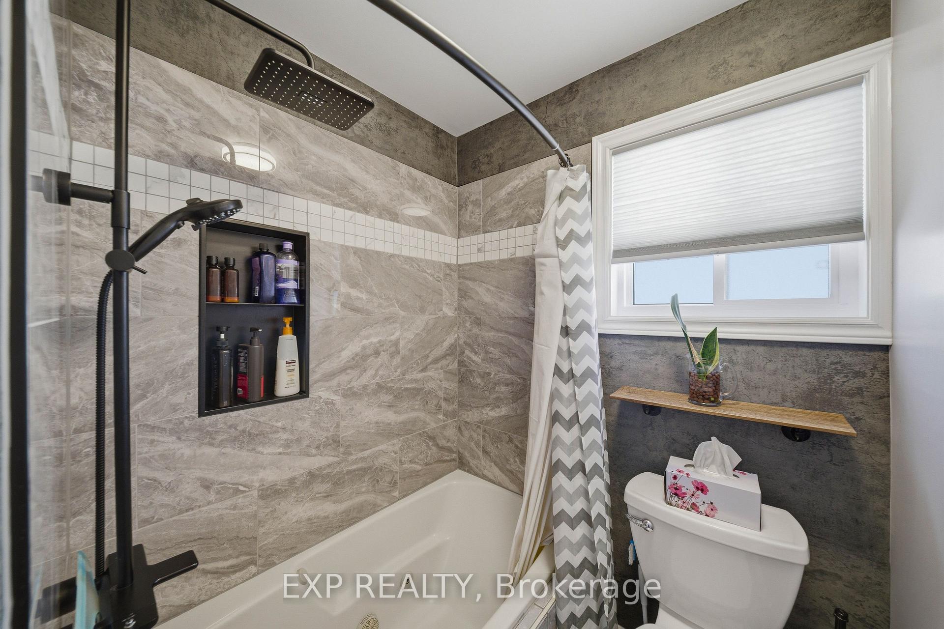 Photo 26 of 129 Pimprenelle Terrace, Ottawa, Queenswood Heights South — HOMEH