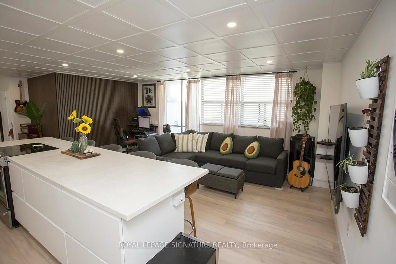 Photo 8 of Unit 1705, 2645 Kipling Avenue, Etobicoke, Mount Olive-Silverstone-Jamestown — HOMEH