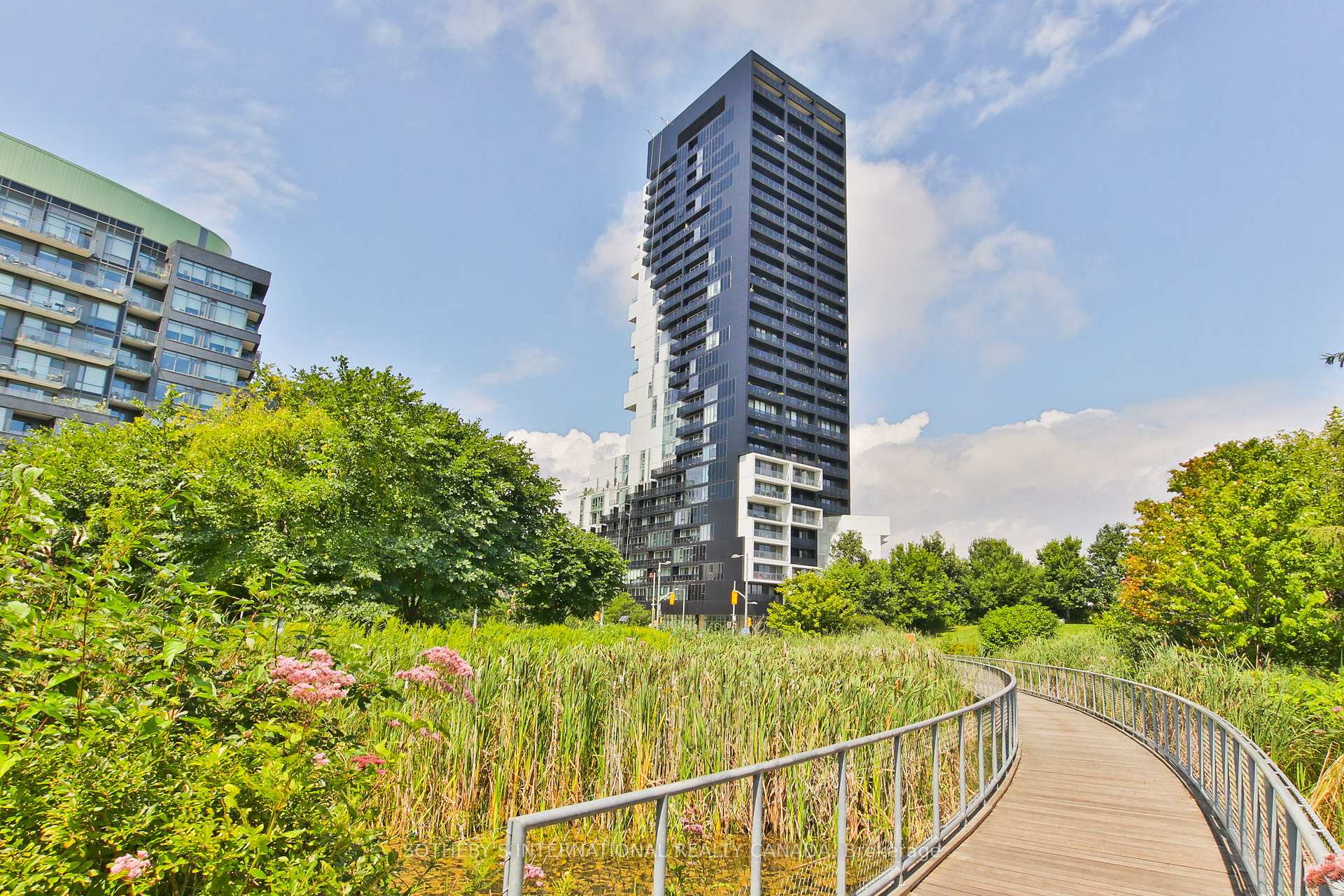 Photo 5 of Unit 820, 170 Bayview Avenue, Toronto, Moss Park — HOMEH
