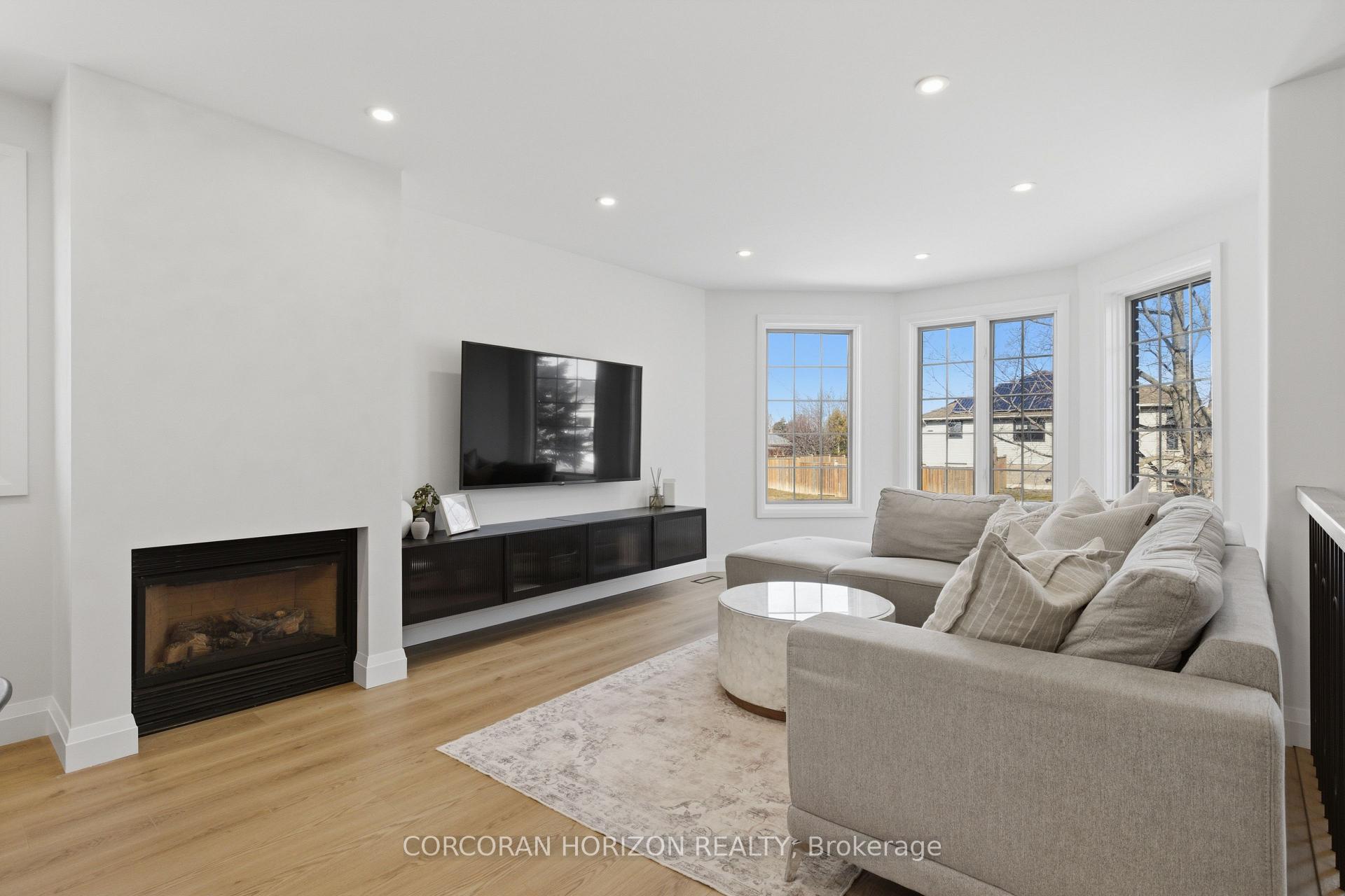 Photo 7 of 5 Bradbury Crescent, Brant, Paris — HOMEH