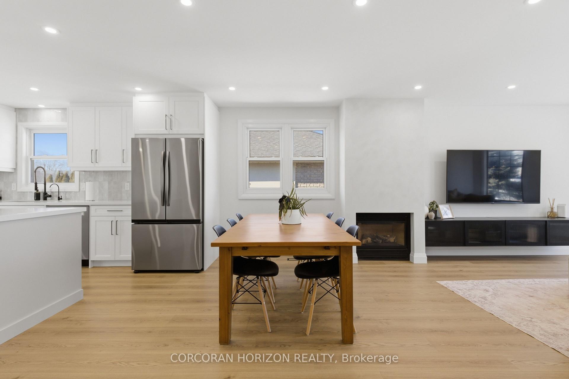 Photo 11 of 5 Bradbury Crescent, Brant, Paris — HOMEH