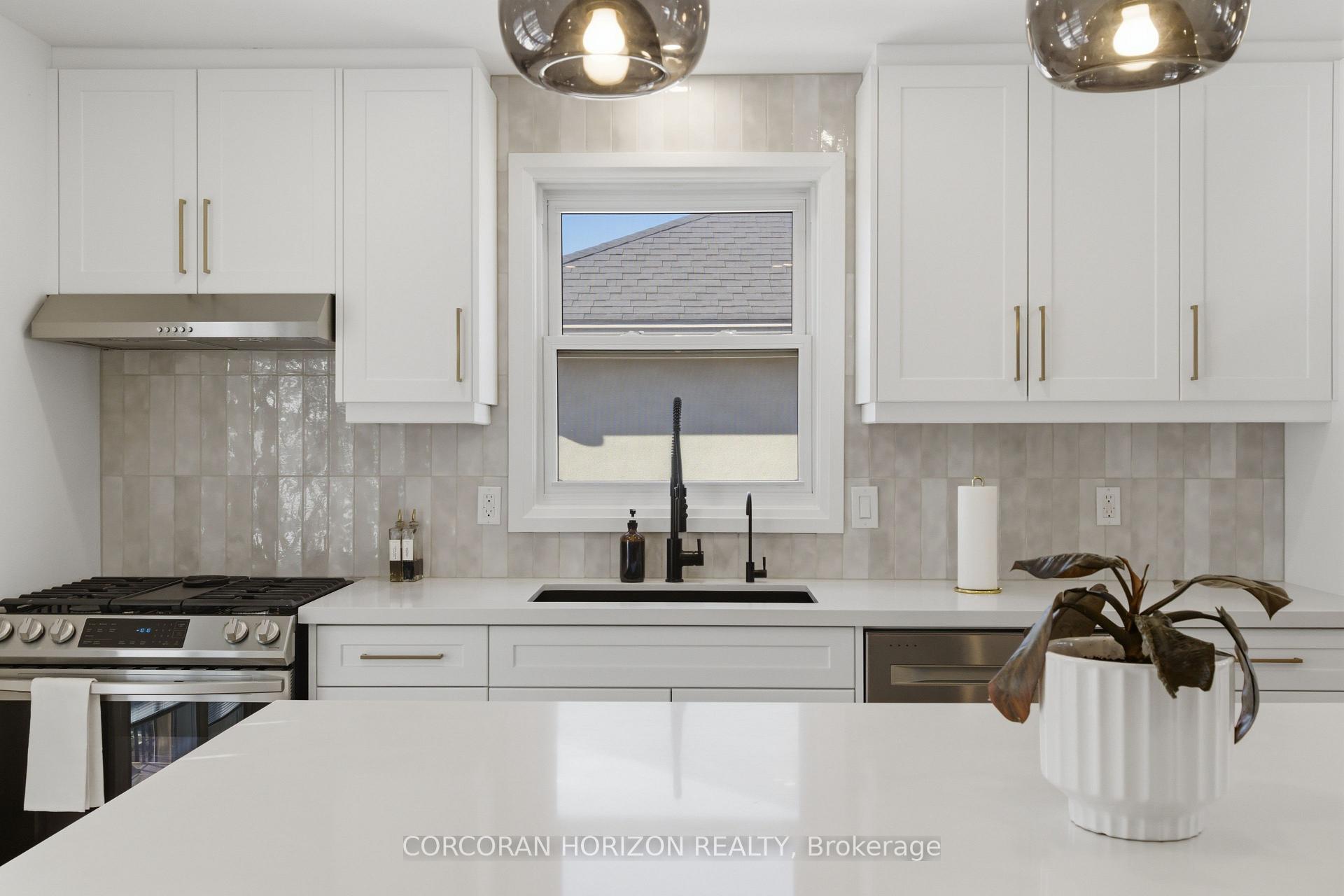 Photo 12 of 5 Bradbury Crescent, Brant, Paris — HOMEH