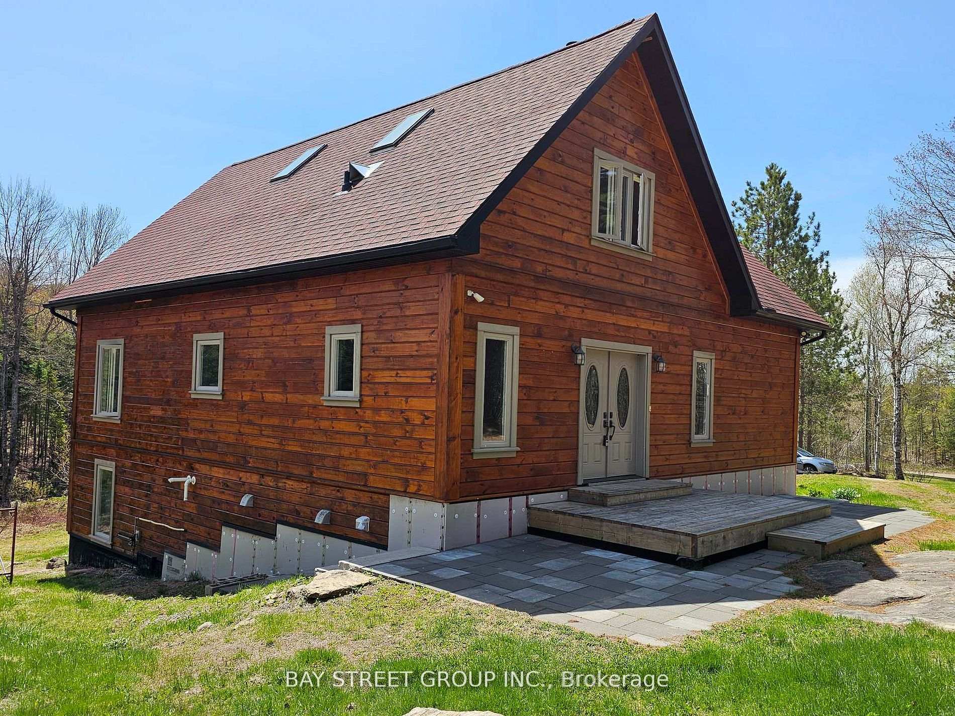Photo 1 of 1032 Spring Lake Road, Bracebridge, Draper — HOMEH