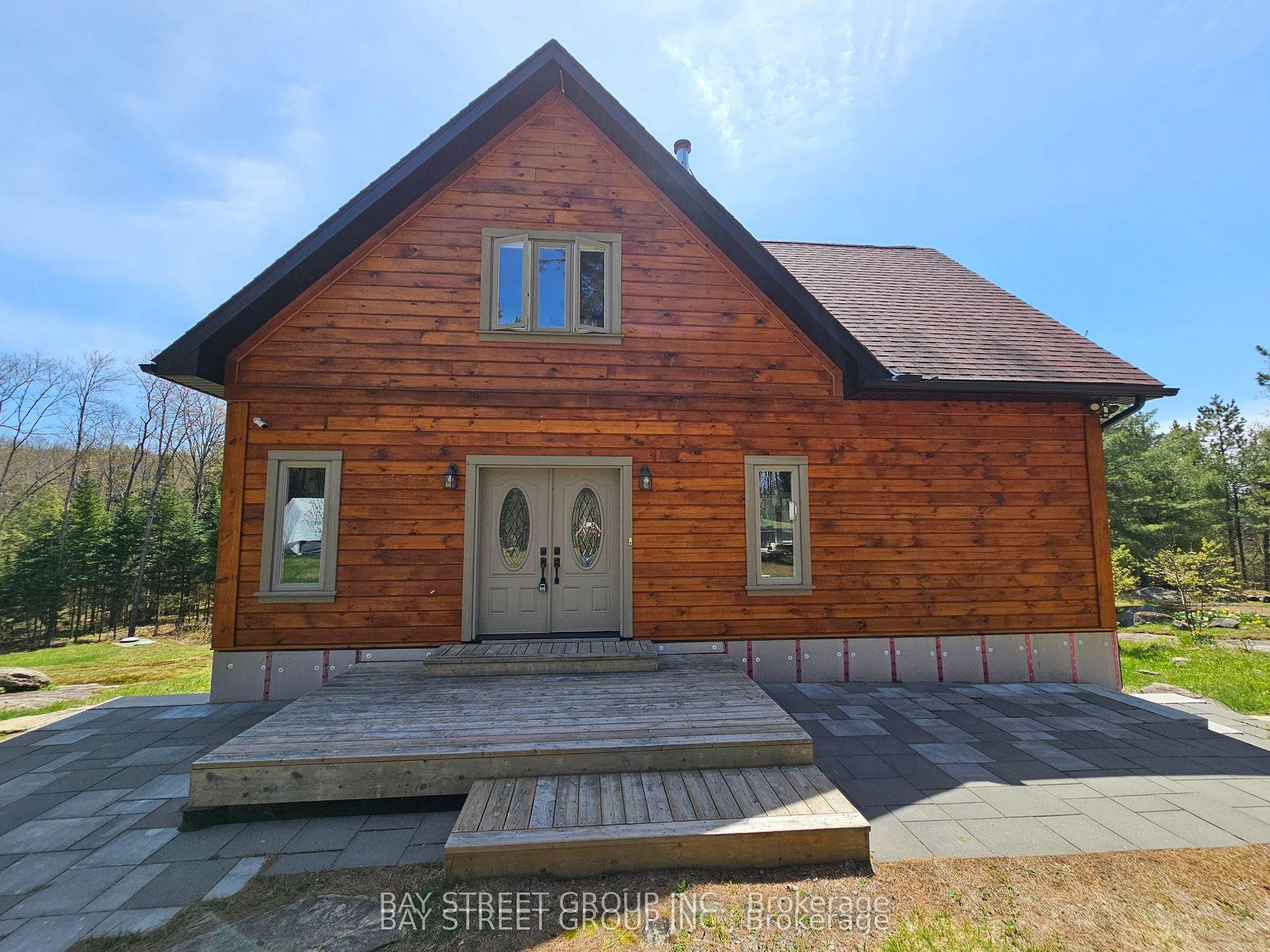 Photo 2 of 1032 Spring Lake Road, Bracebridge, Draper — HOMEH