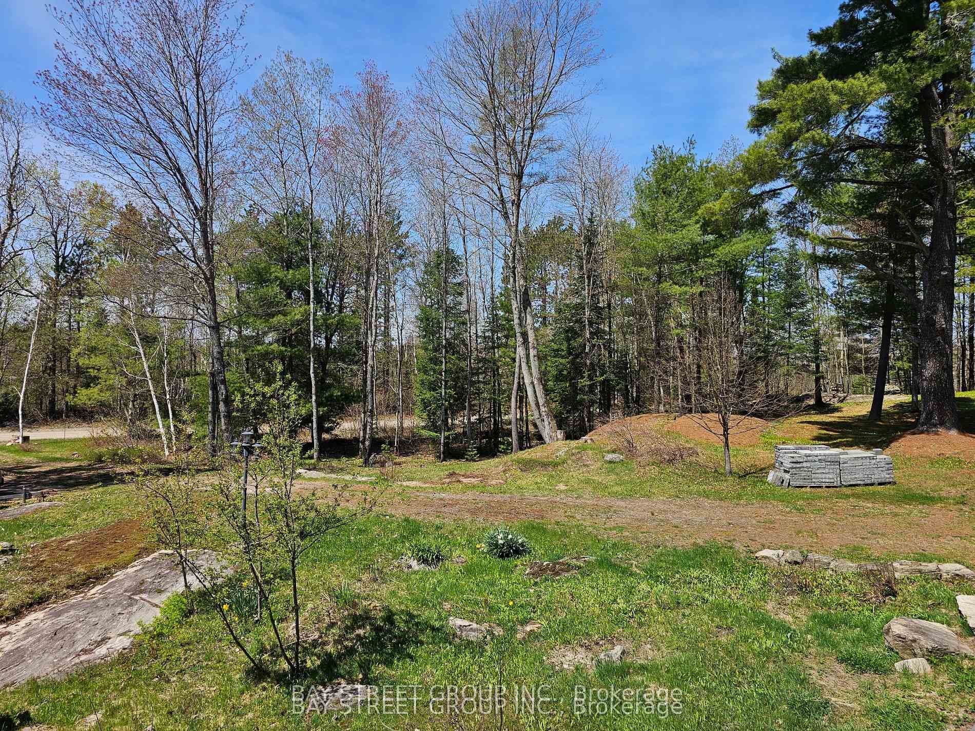 Photo 4 of 1032 Spring Lake Road, Bracebridge, Draper — HOMEH