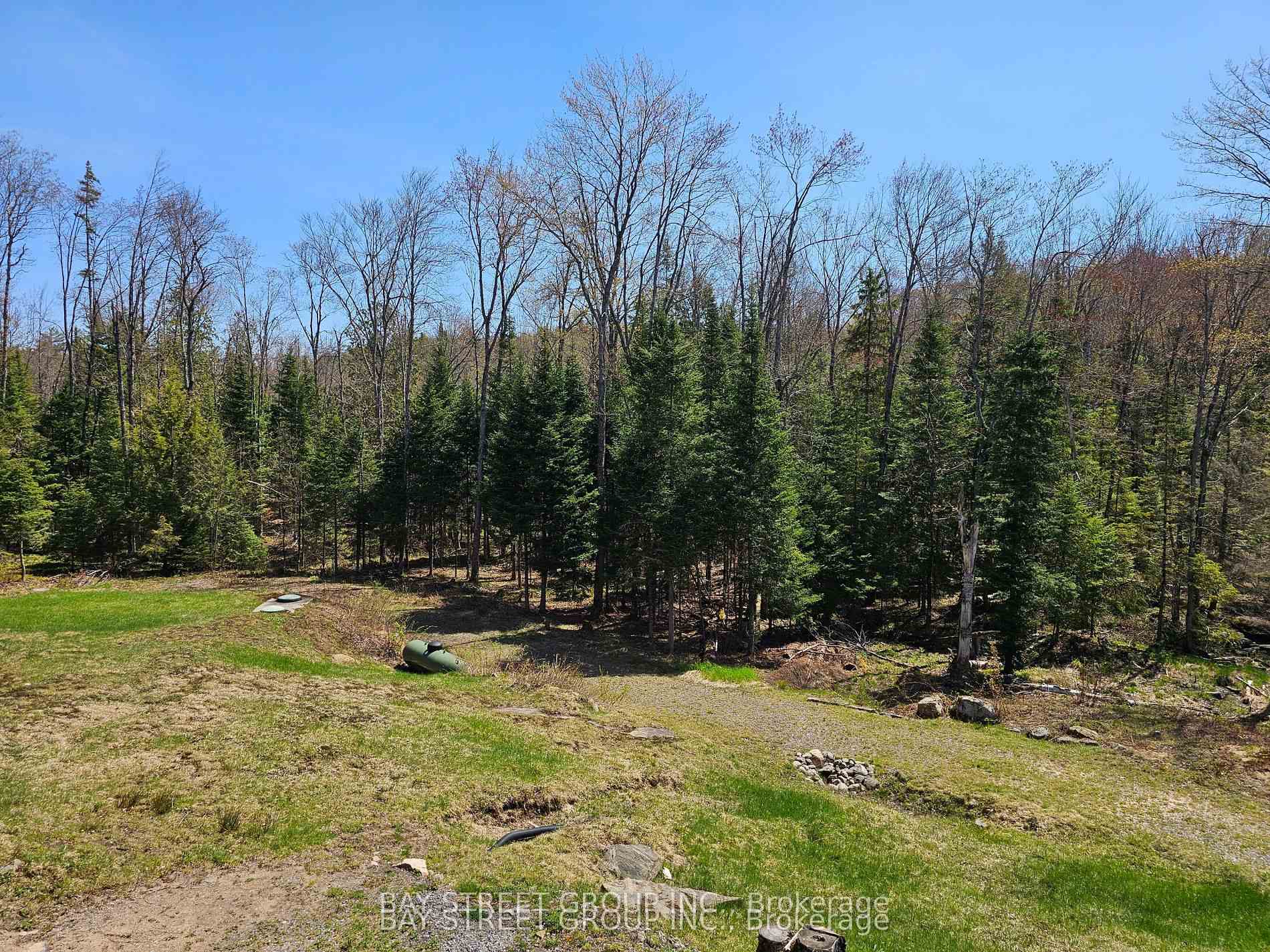 Photo 37 of 1032 Spring Lake Road, Bracebridge, Draper — HOMEH
