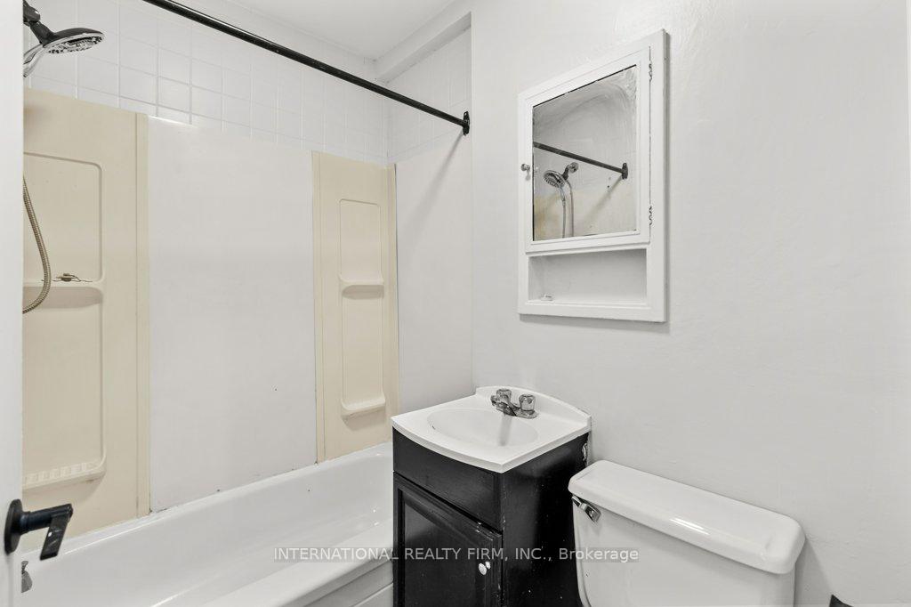 Photo 8 of Unit 2, 67 Ontario Avenue, Hamilton, Stinson — HOMEH