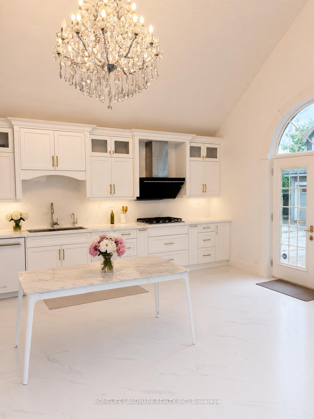 Photo 6 of Unit upper floor, 109 Main Street, Markham, Unionville — HOMEH
