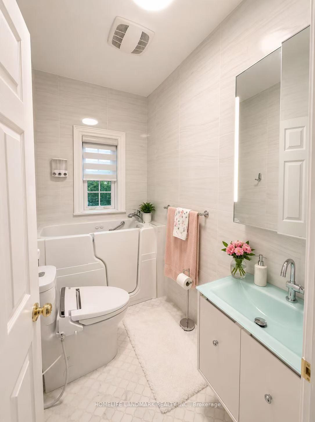 Photo 19 of Unit upper floor, 109 Main Street, Markham, Unionville — HOMEH