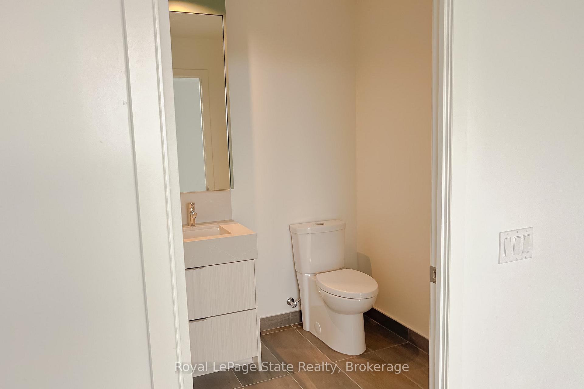 Photo 12 of 10 Flavelle Trail, Vaughan, Steeles West Industrial — HOMEH