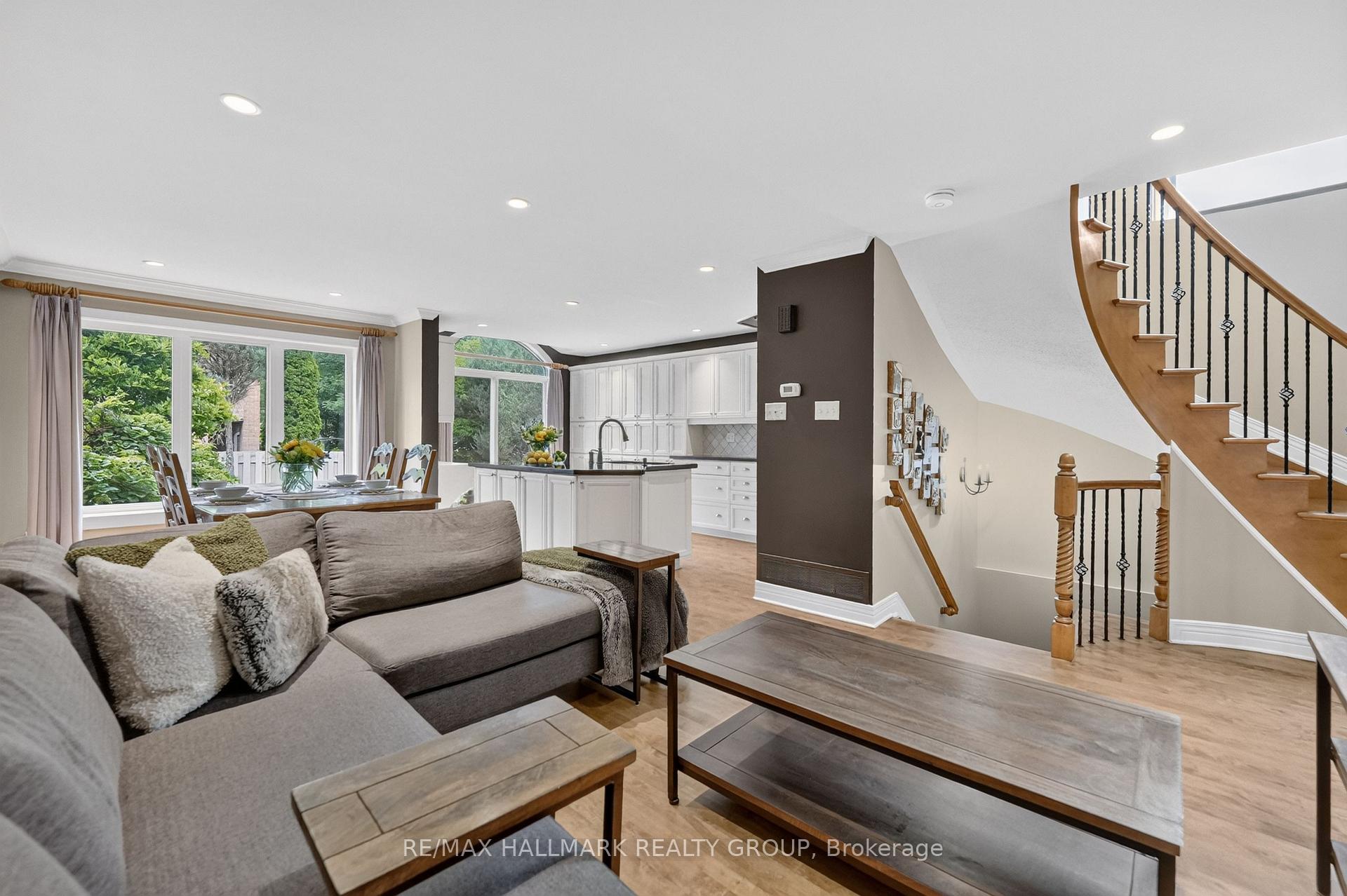 Photo 7 of 615 Aquaview Drive, Ottawa, Avalon East — HOMEH