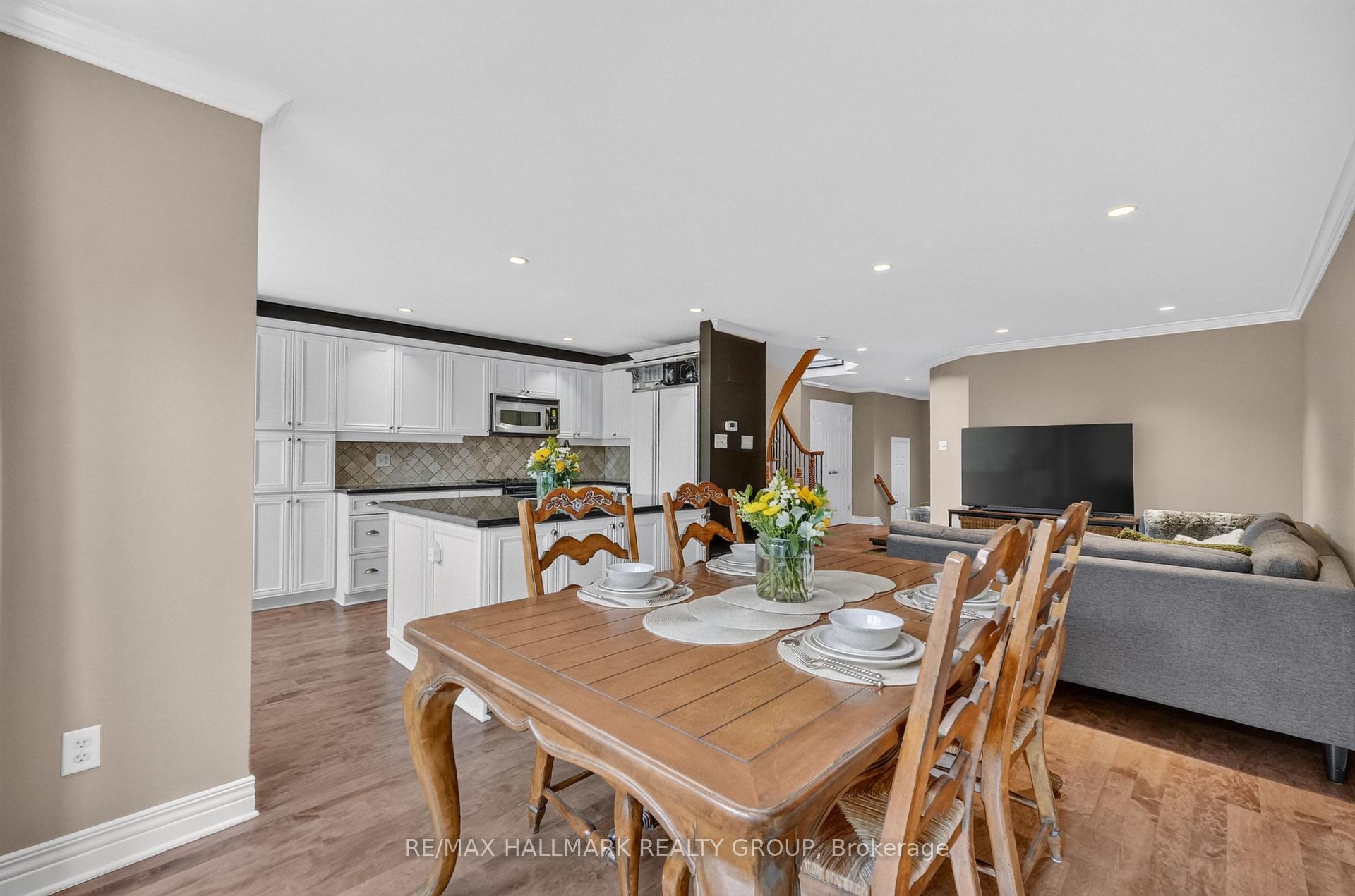 Photo 9 of 615 Aquaview Drive, Ottawa, Avalon East — HOMEH