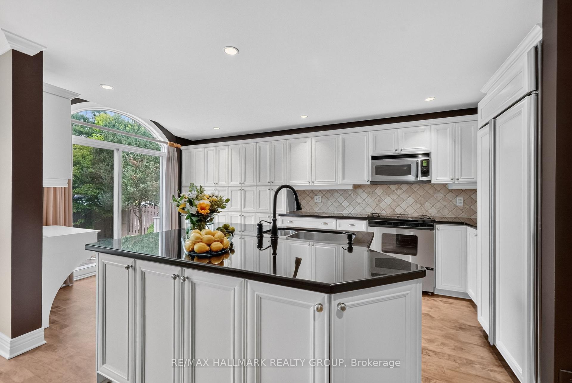 Photo 11 of 615 Aquaview Drive, Ottawa, Avalon East — HOMEH