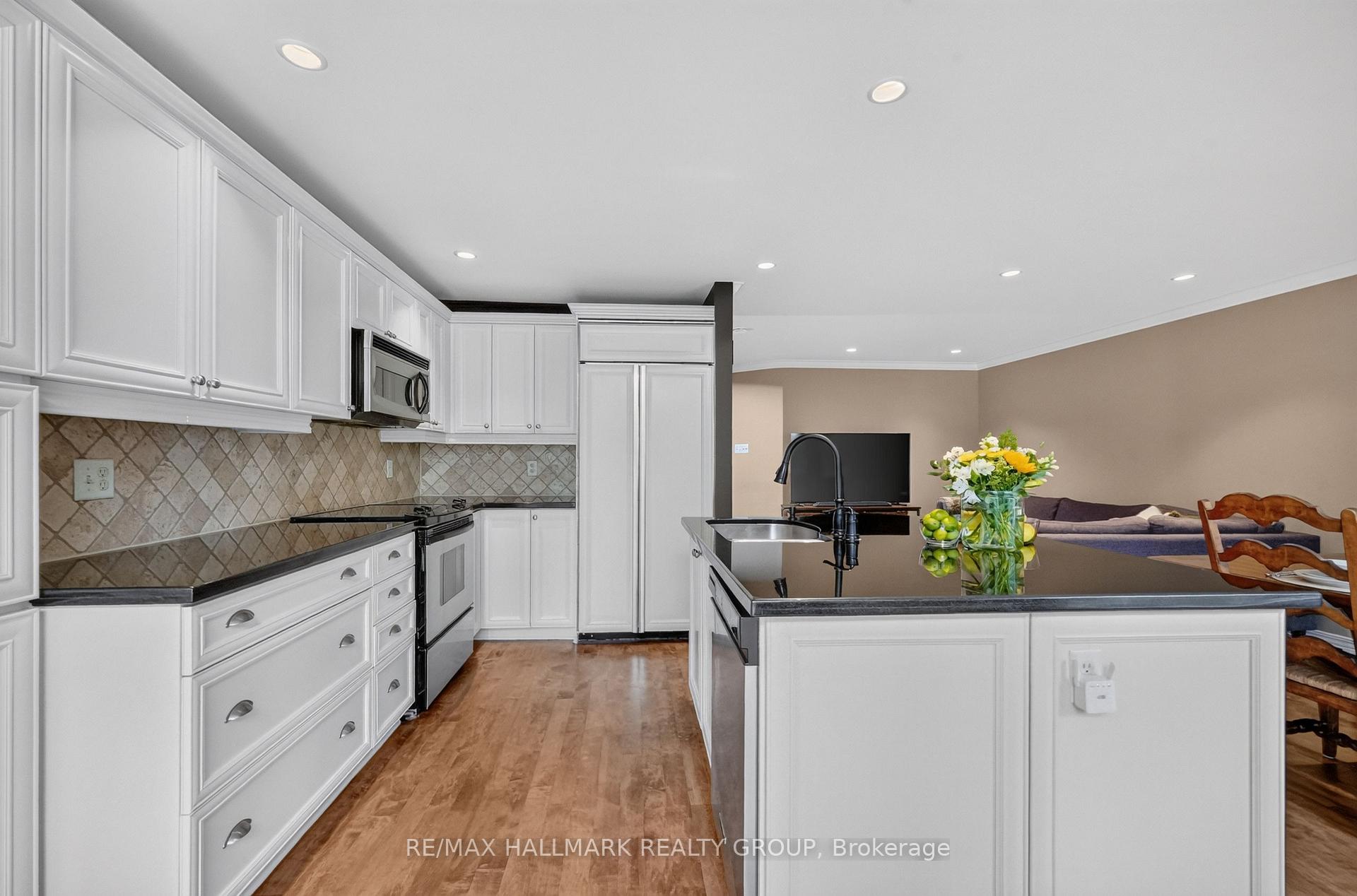 Photo 12 of 615 Aquaview Drive, Ottawa, Avalon East — HOMEH