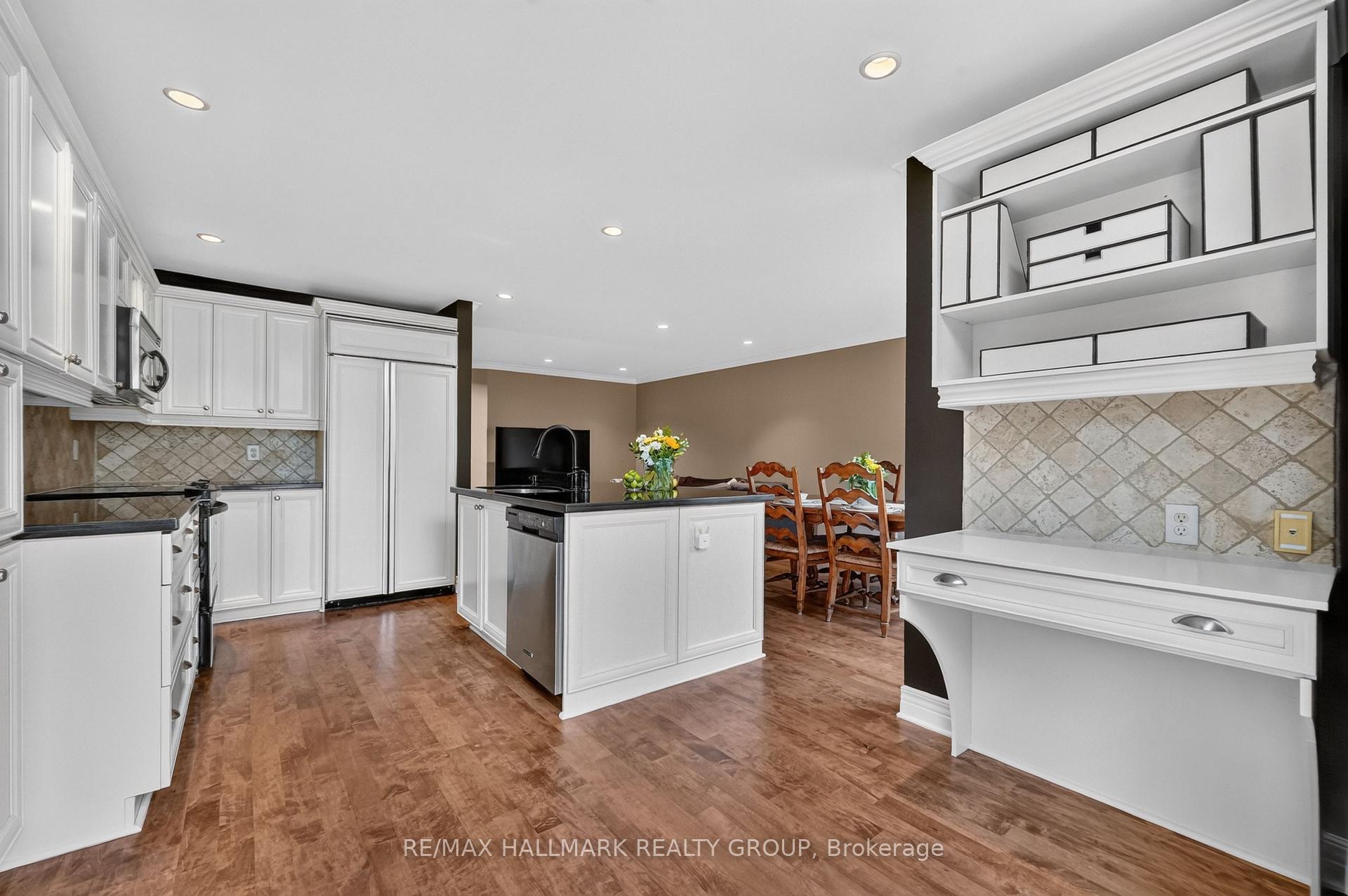 Photo 15 of 615 Aquaview Drive, Ottawa, Avalon East — HOMEH