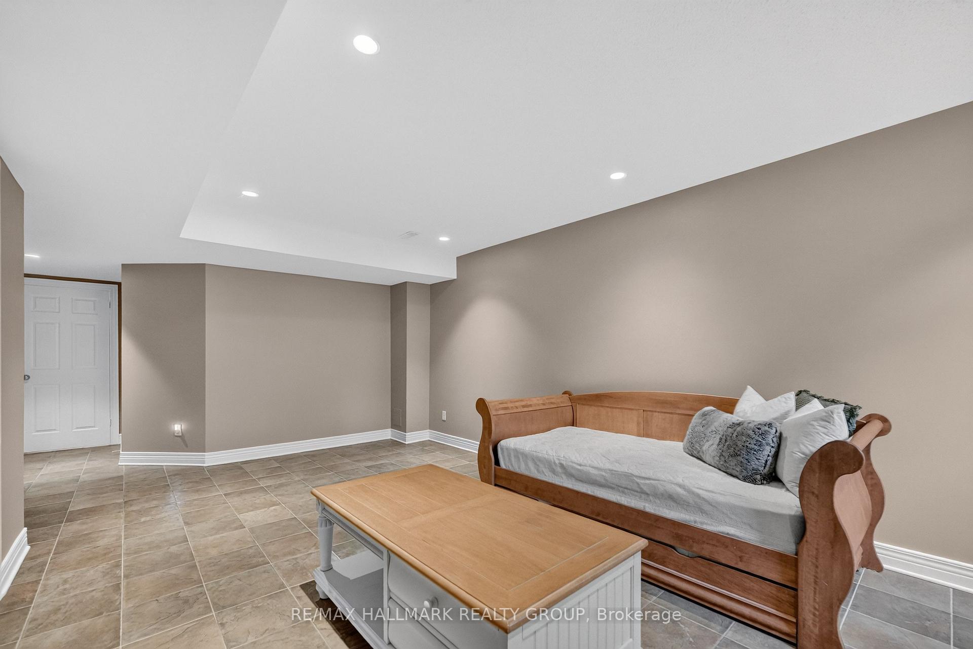 Photo 29 of 615 Aquaview Drive, Ottawa, Avalon East — HOMEH