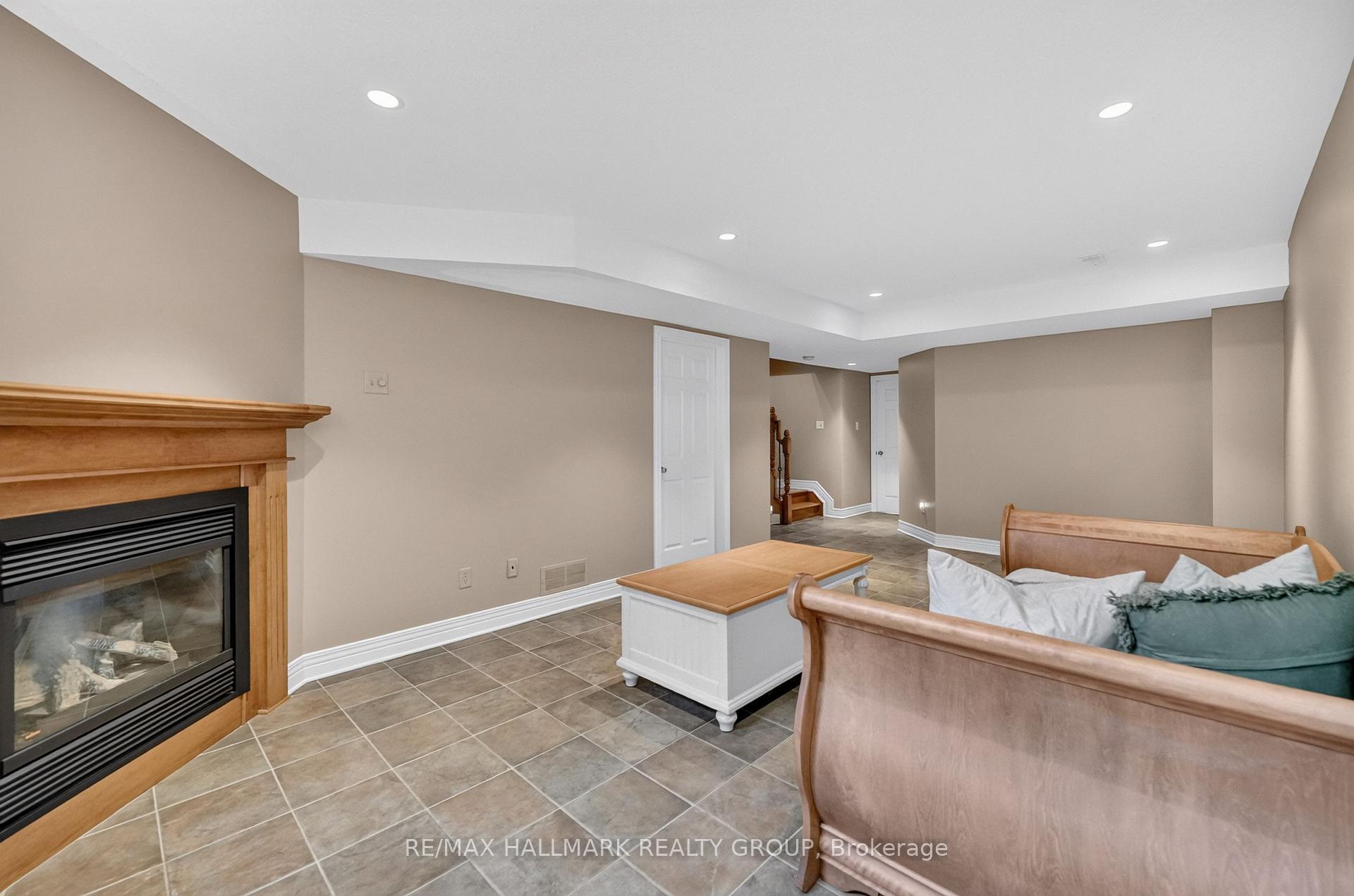 Photo 30 of 615 Aquaview Drive, Ottawa, Avalon East — HOMEH