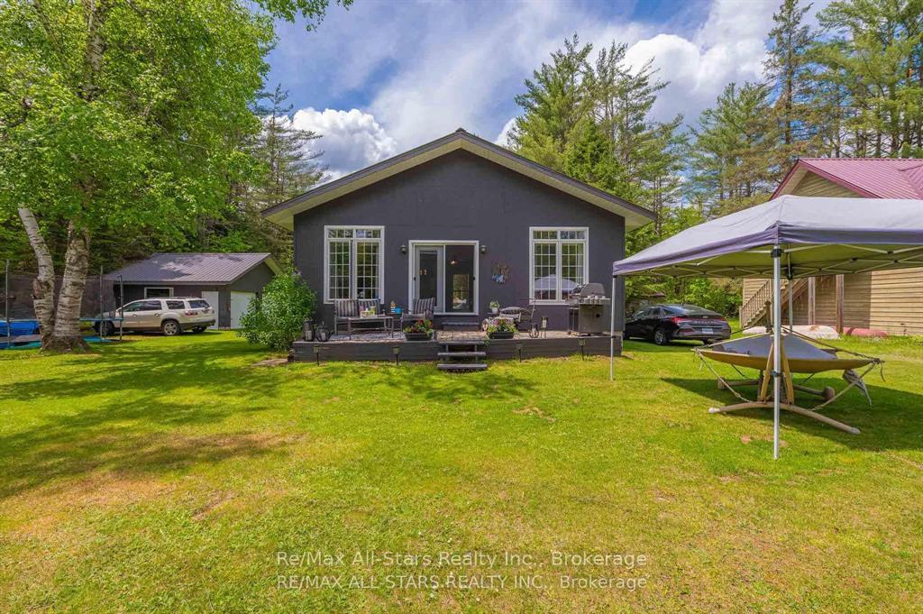 Photo 4 of 24 Relax Avenue, Kawartha Lakes, Norland — HOMEH