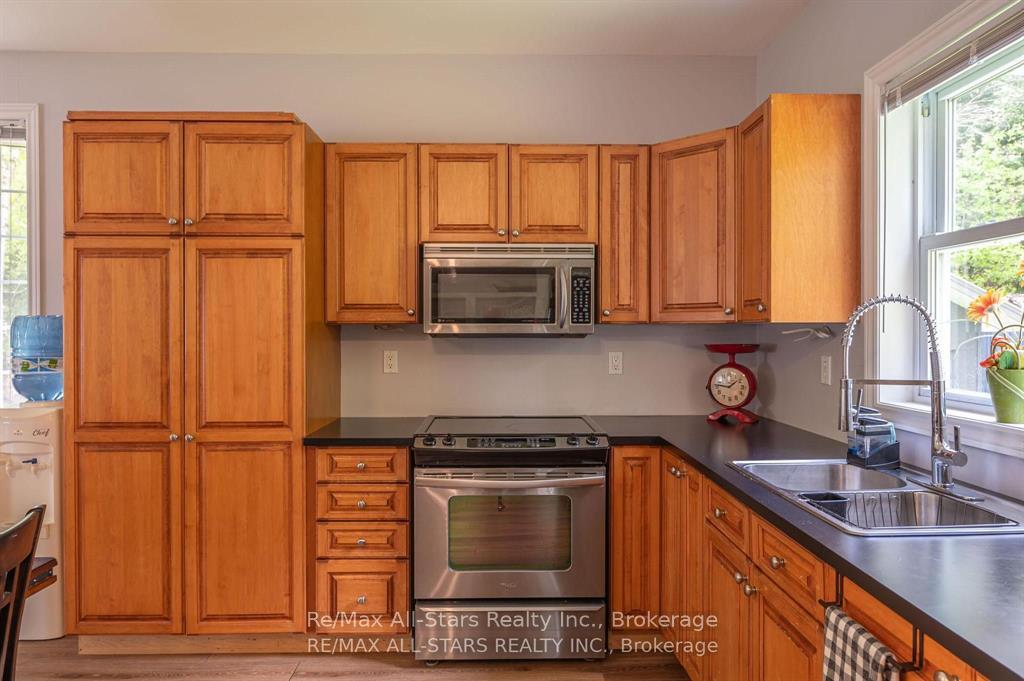 Photo 11 of 24 Relax Avenue, Kawartha Lakes, Norland — HOMEH