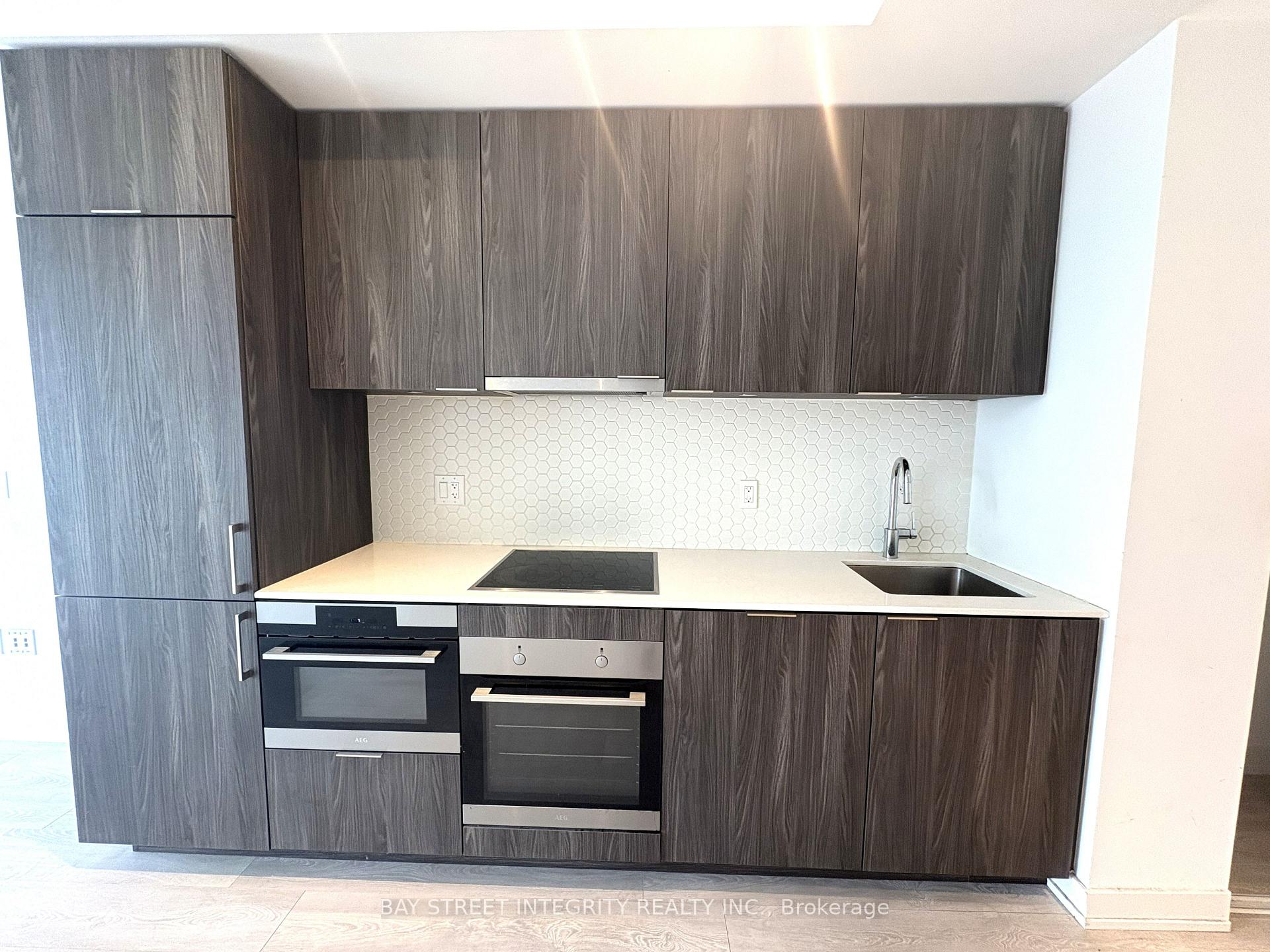 Photo 7 of Unit 2708, 15 Queens Quay E, Toronto, Waterfront Communities — HOMEH