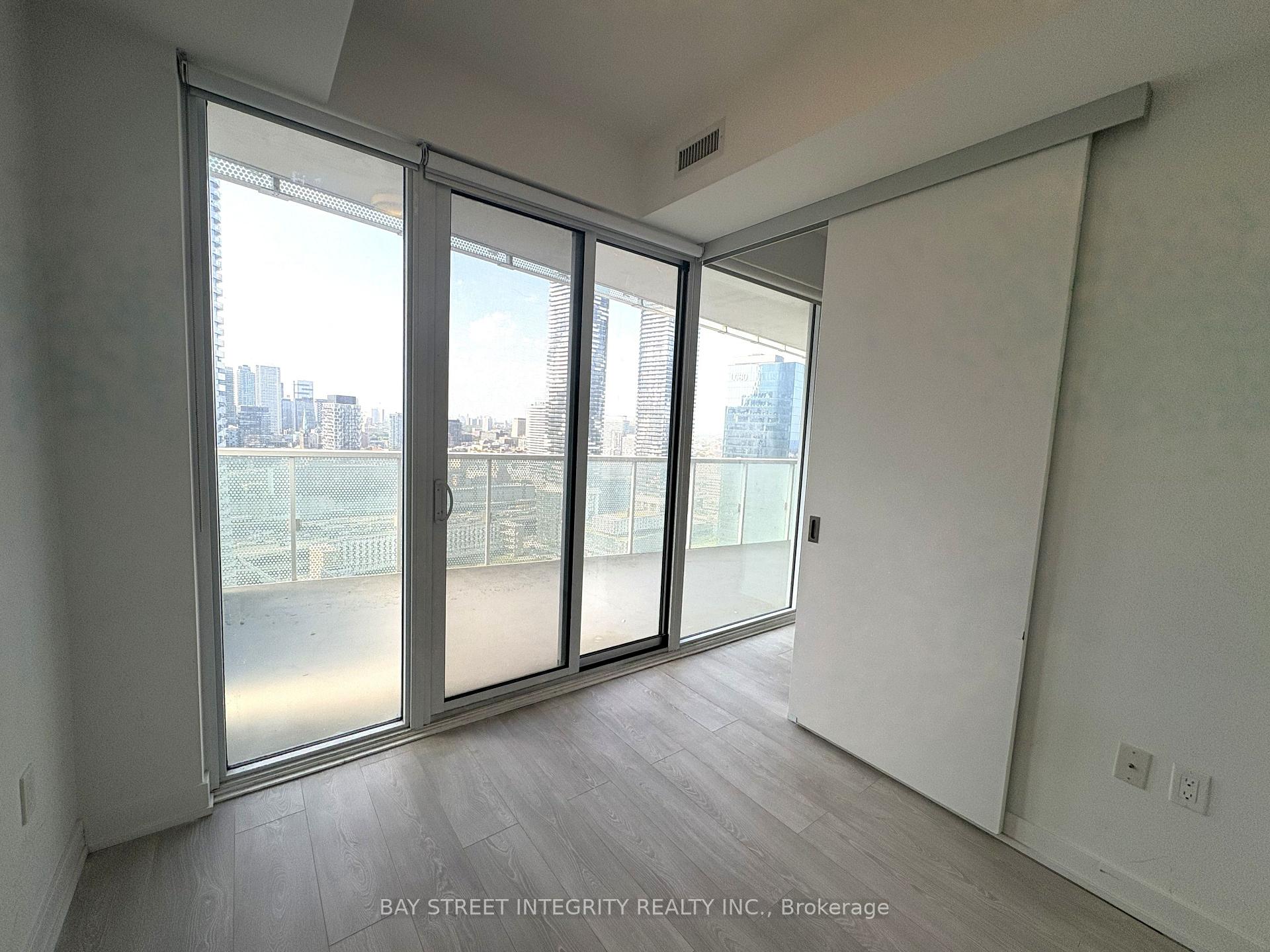 Photo 15 of Unit 2708, 15 Queens Quay E, Toronto, Waterfront Communities — HOMEH