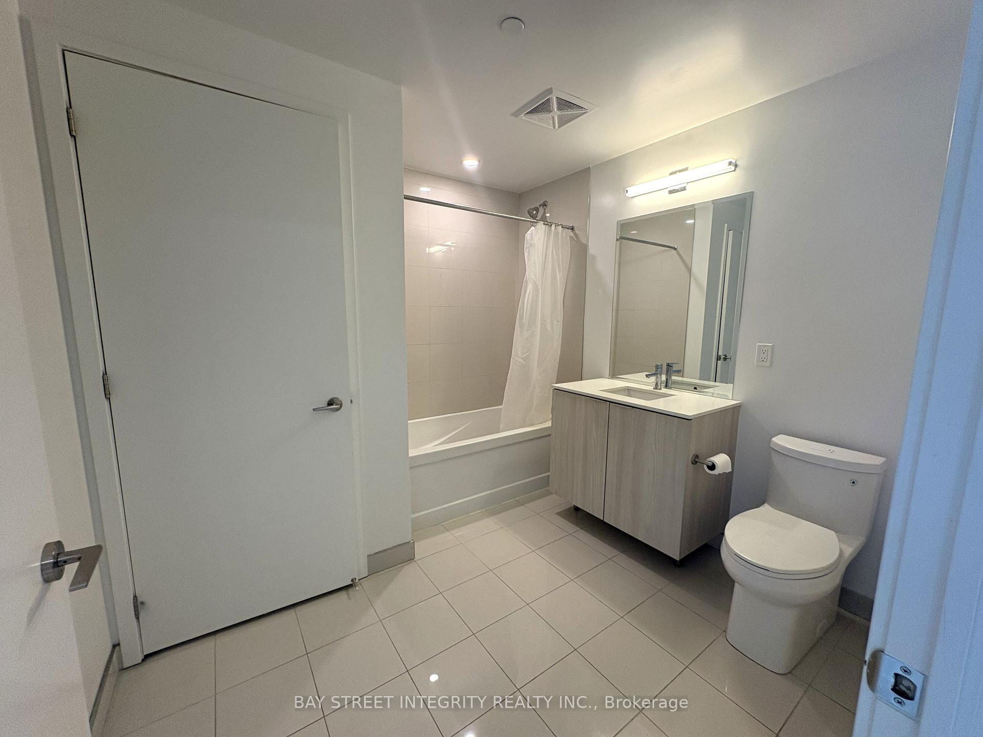 Photo 16 of Unit 2708, 15 Queens Quay E, Toronto, Waterfront Communities — HOMEH