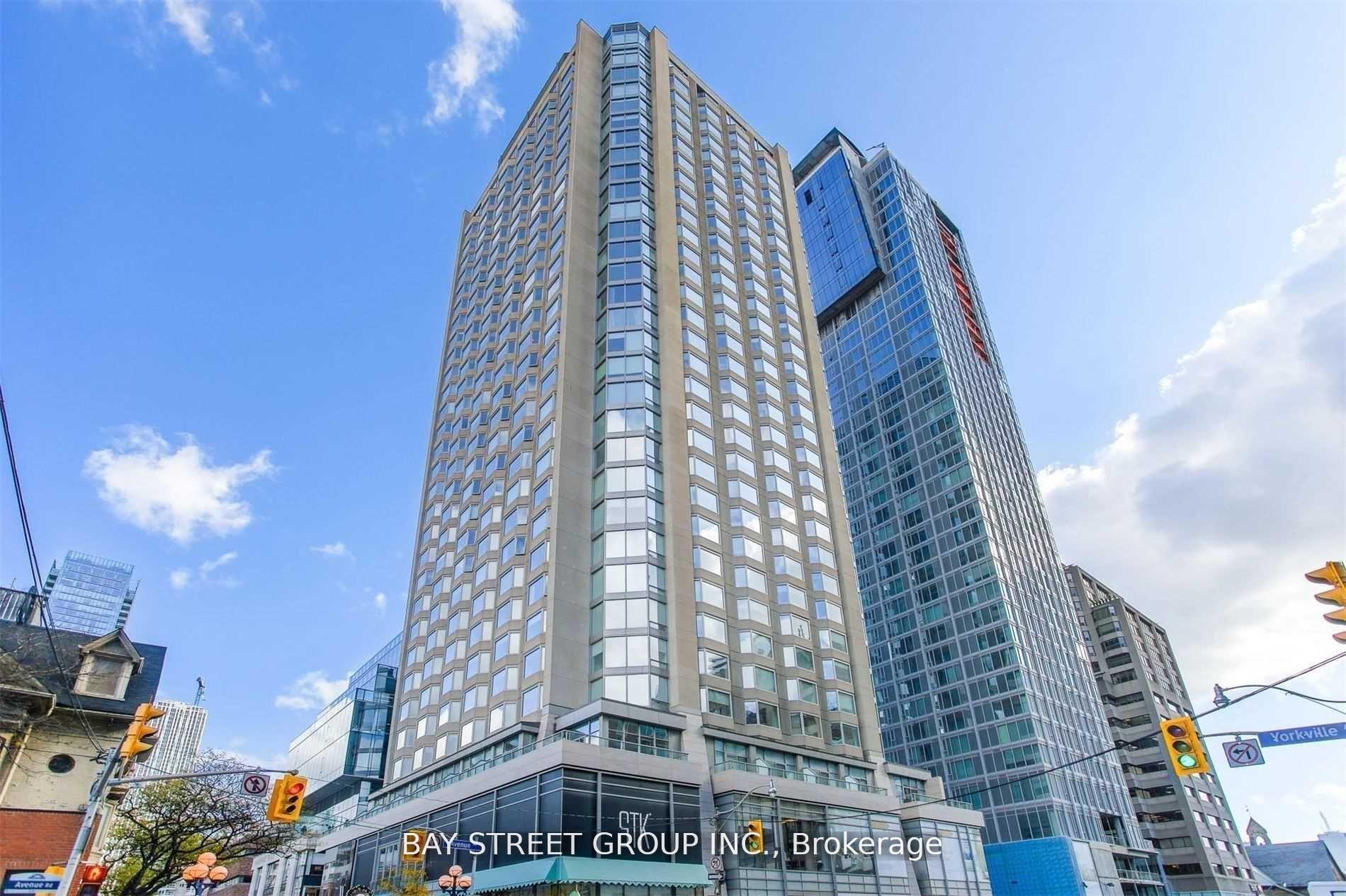 Front of Unit 1608, 155 Yorkville Avenue
