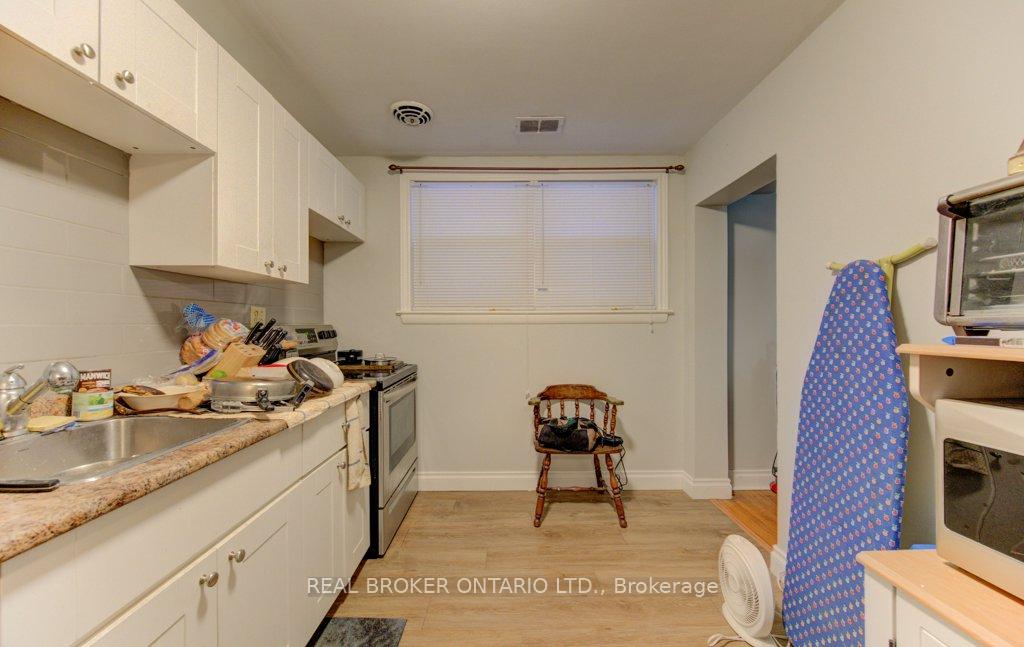 Photo 10 of 109 Eton Drive, Kitchener, Heritage Park/Rosemount — HOMEH